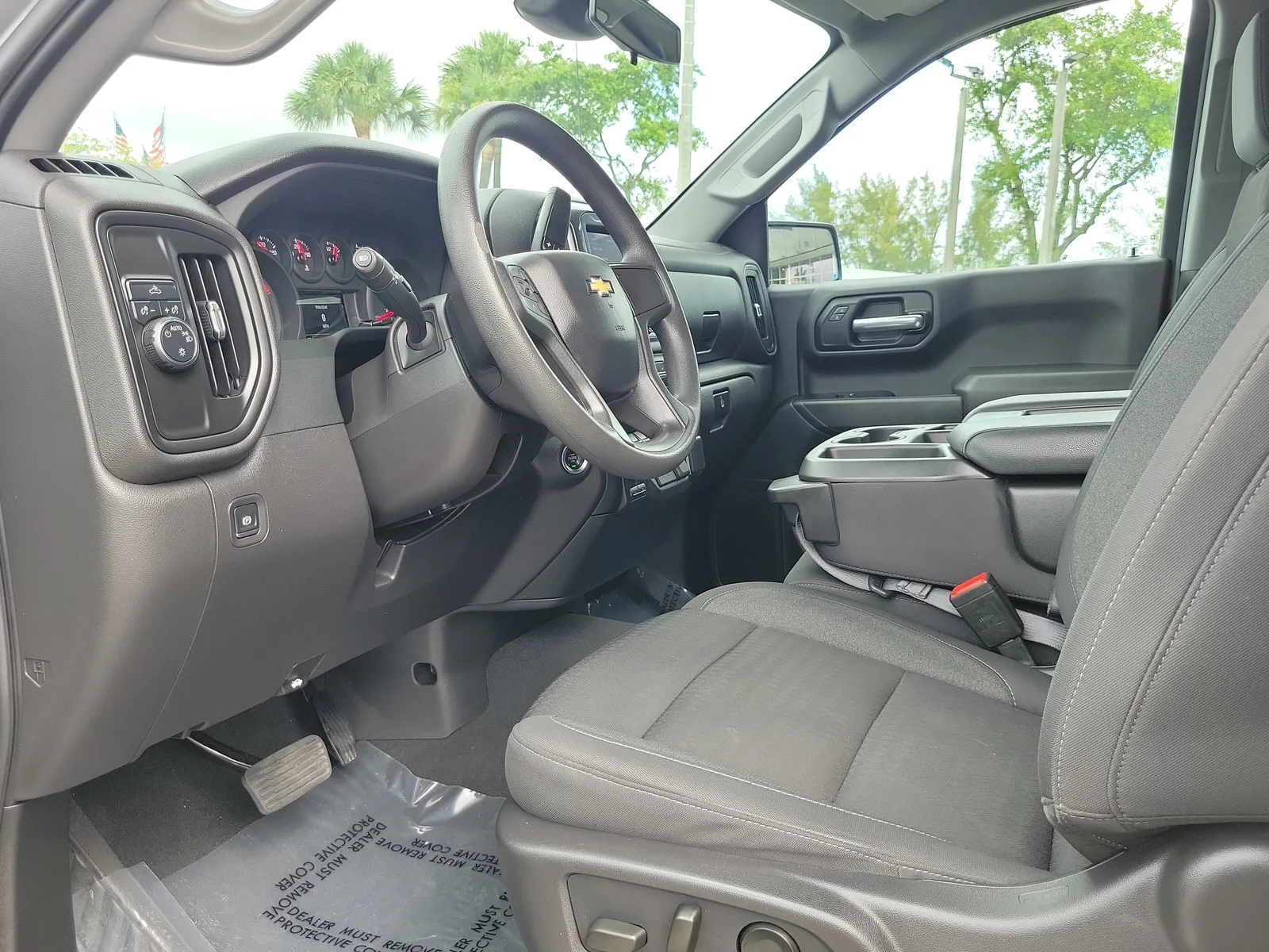 2024 Chevrolet Silverado 1500 Custom photo 9