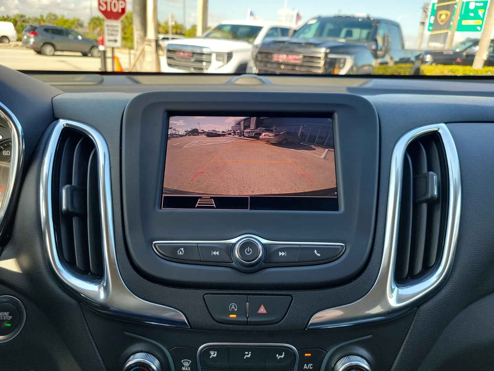2024 Chevrolet Equinox LT photo 10