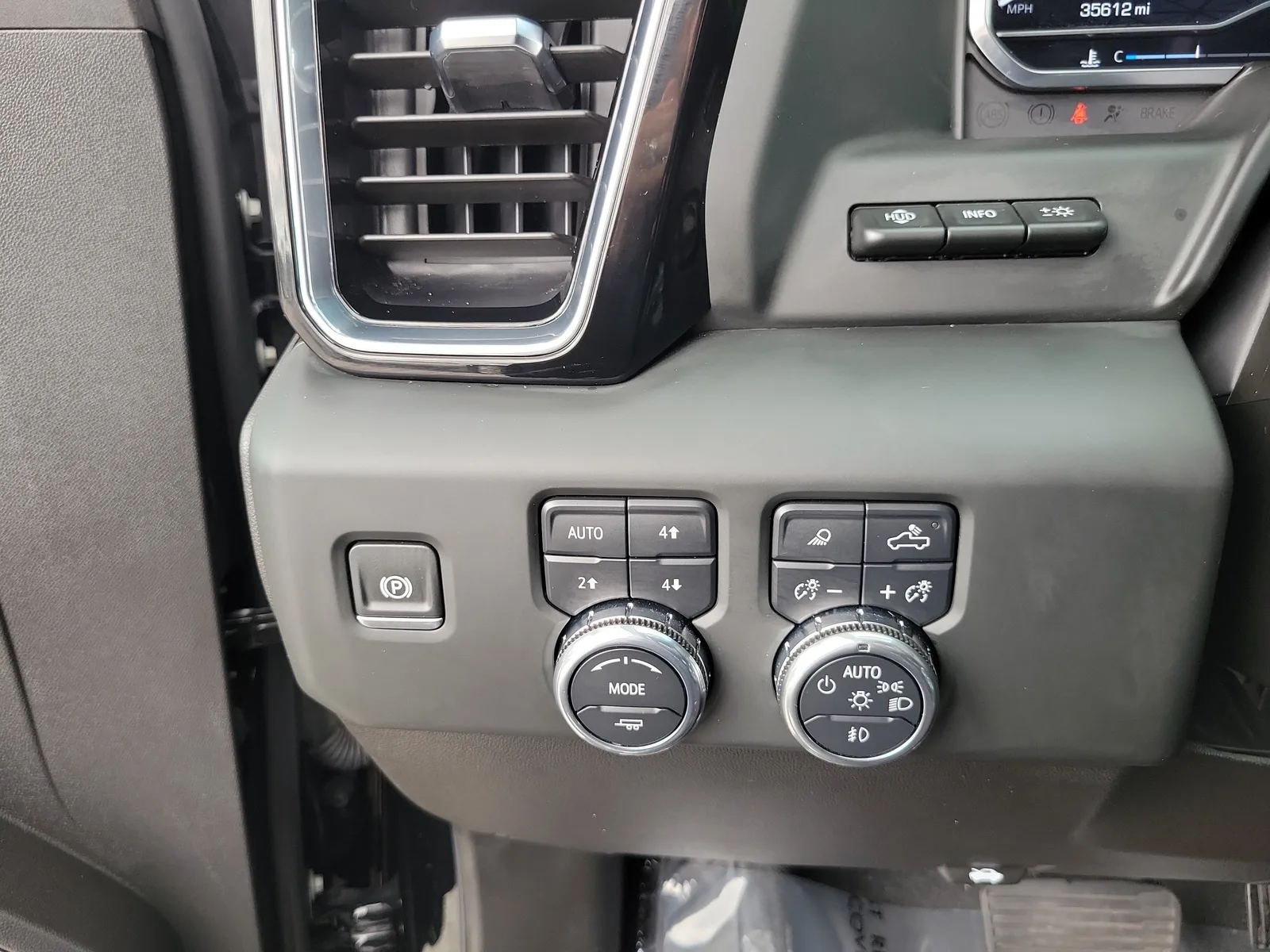 2024 GMC Sierra 1500 Denali photo 24