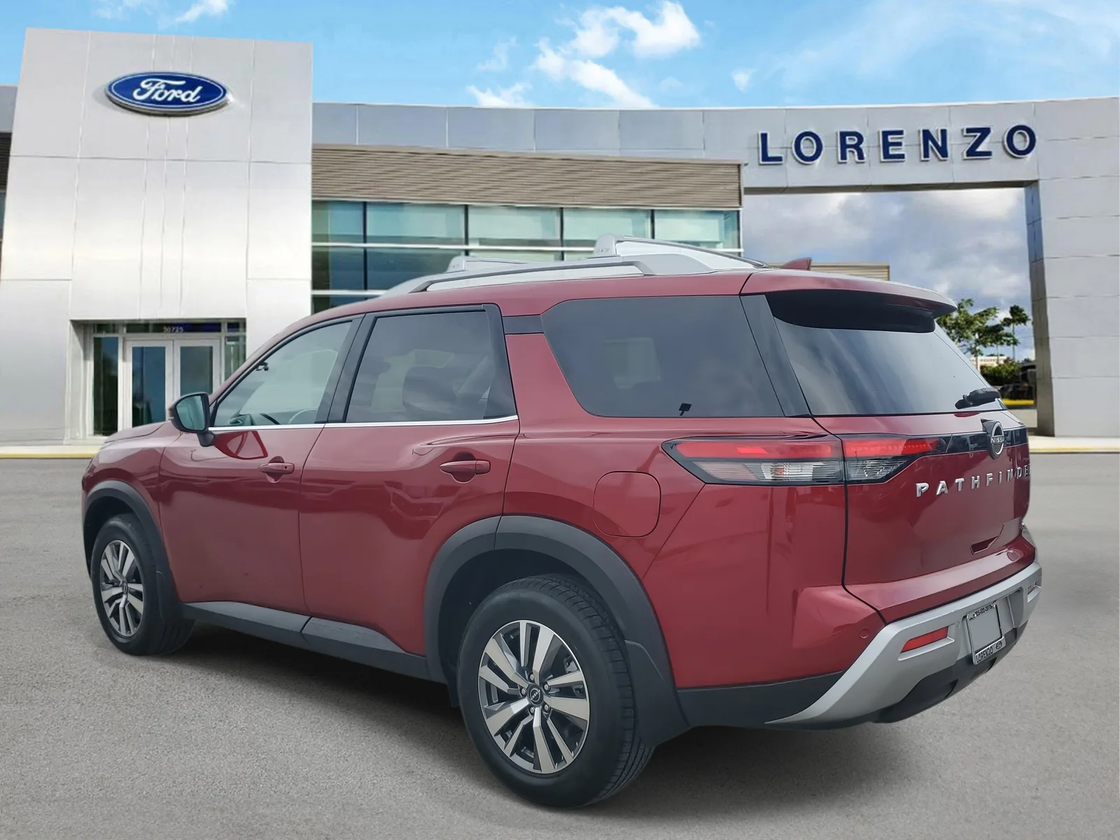 2024 Nissan Pathfinder SL photo 7