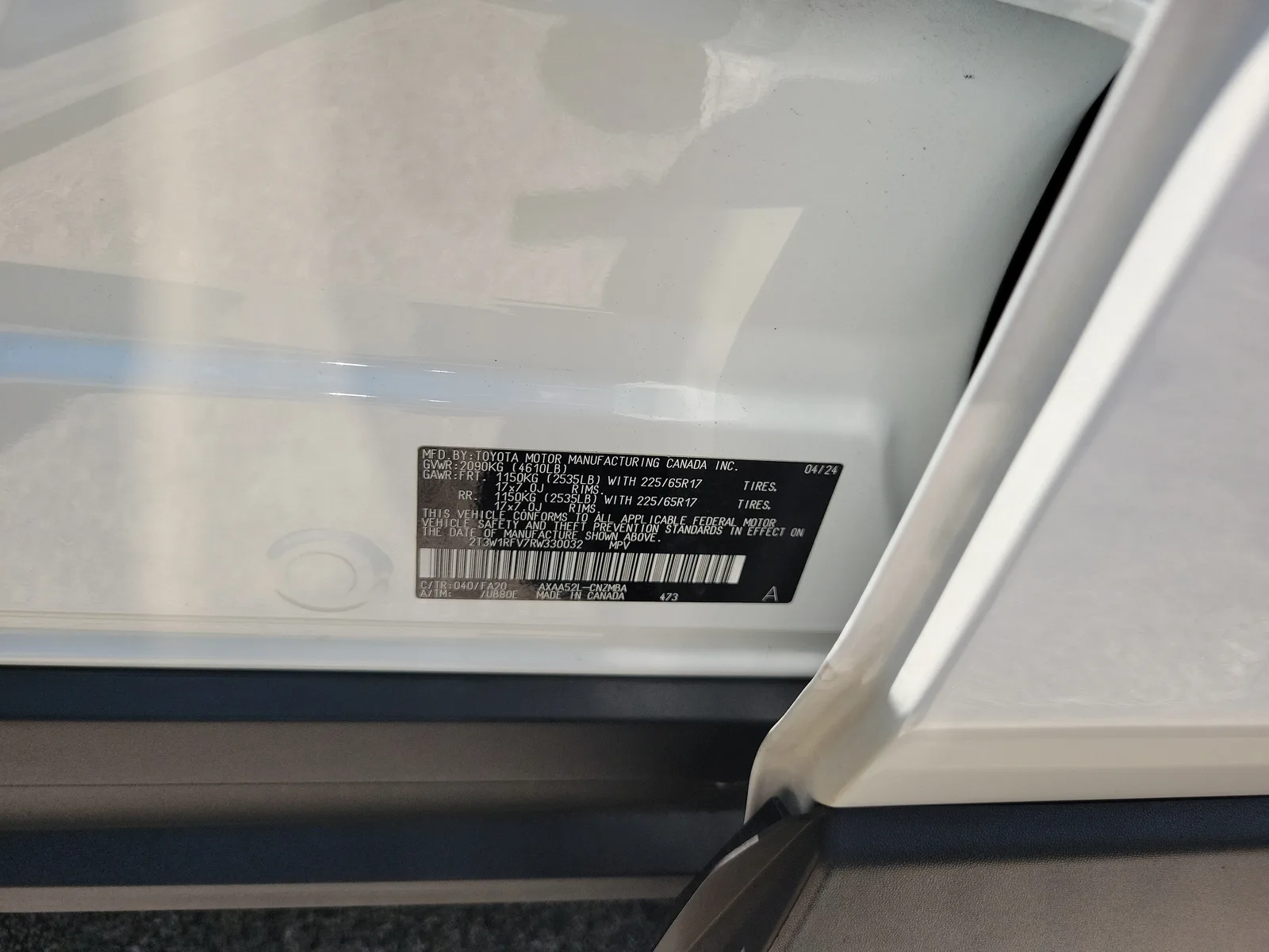 2024 Toyota RAV4 XLE photo 30