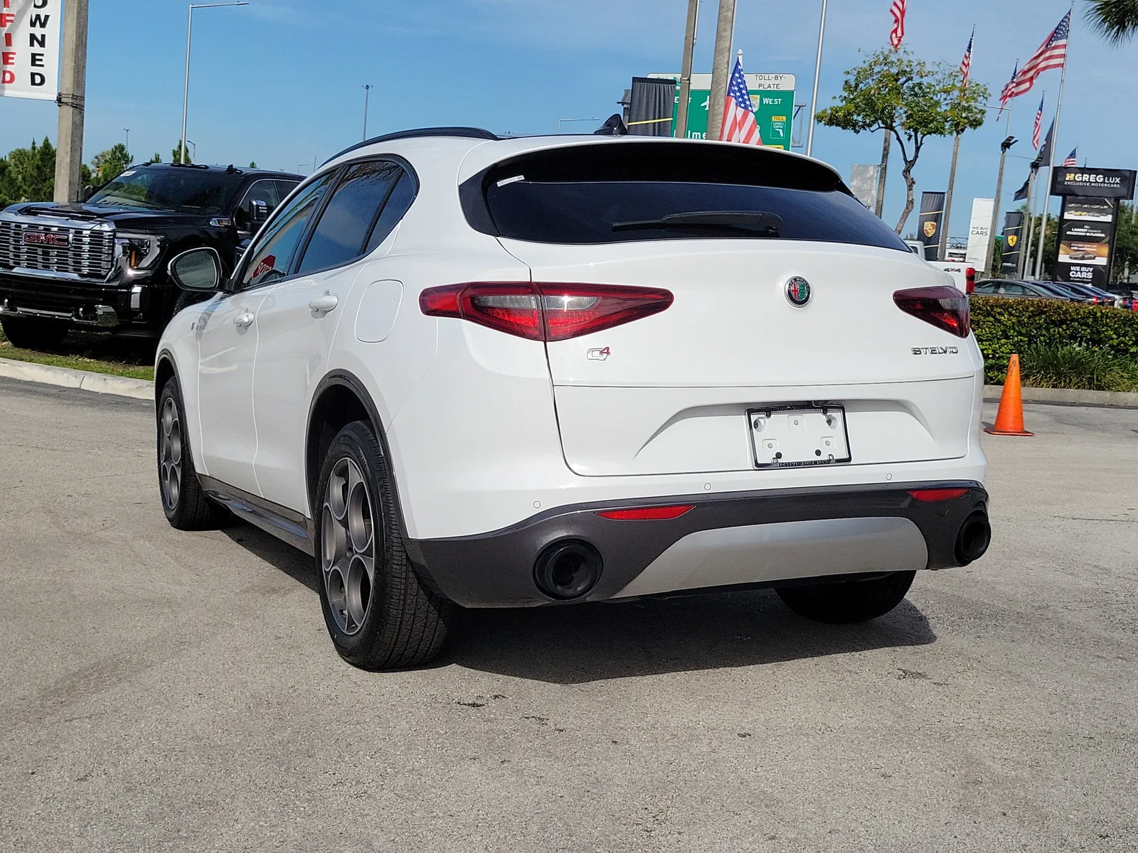2023 Alfa Romeo Stelvio Ti photo 7