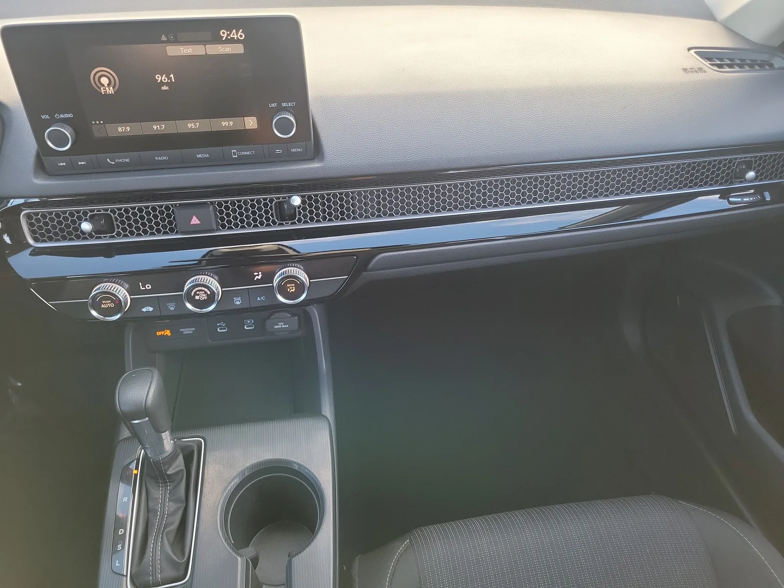 2025 Honda Civic Sedan LX photo 17