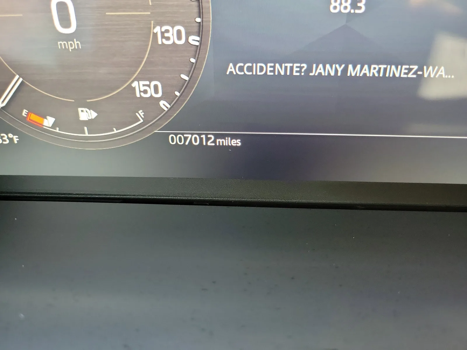 2025 Land Rover Defender S photo 28
