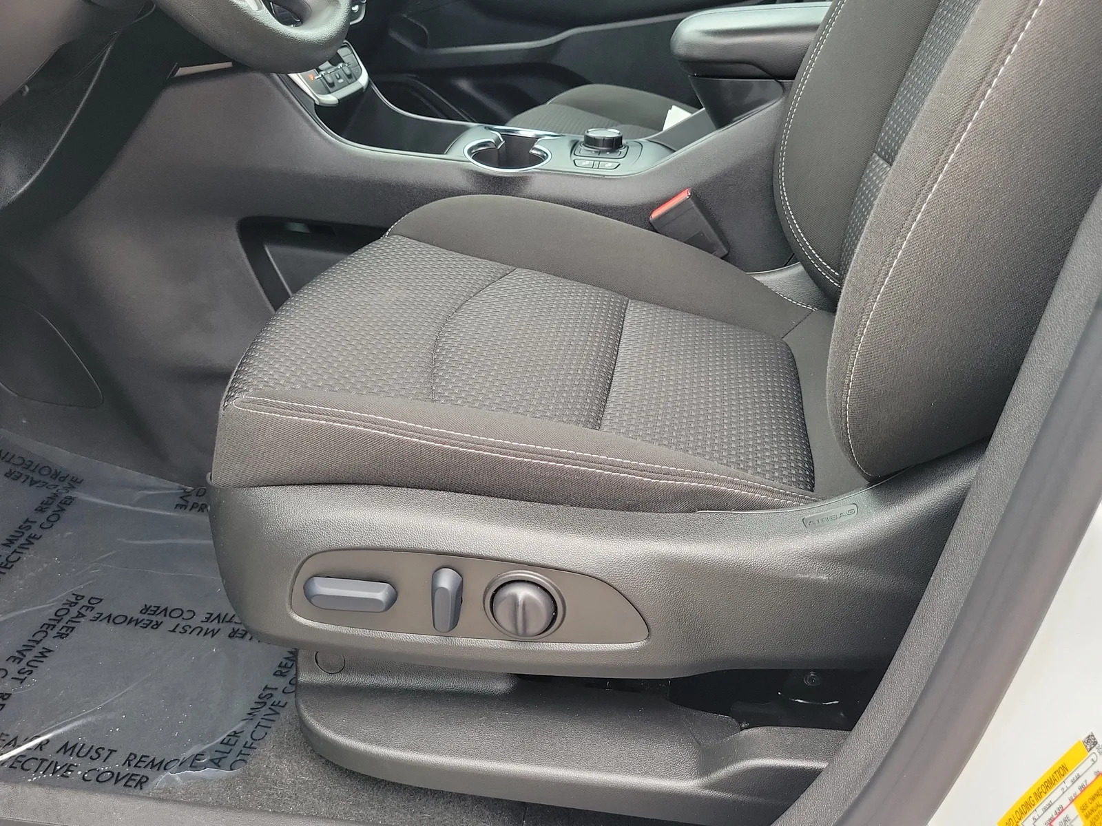 2024 GMC Terrain SLE photo 12