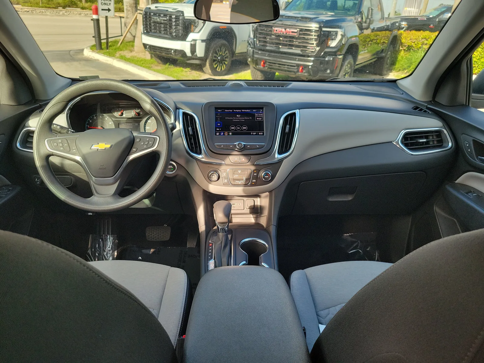 2023 Chevrolet Equinox LS photo 15