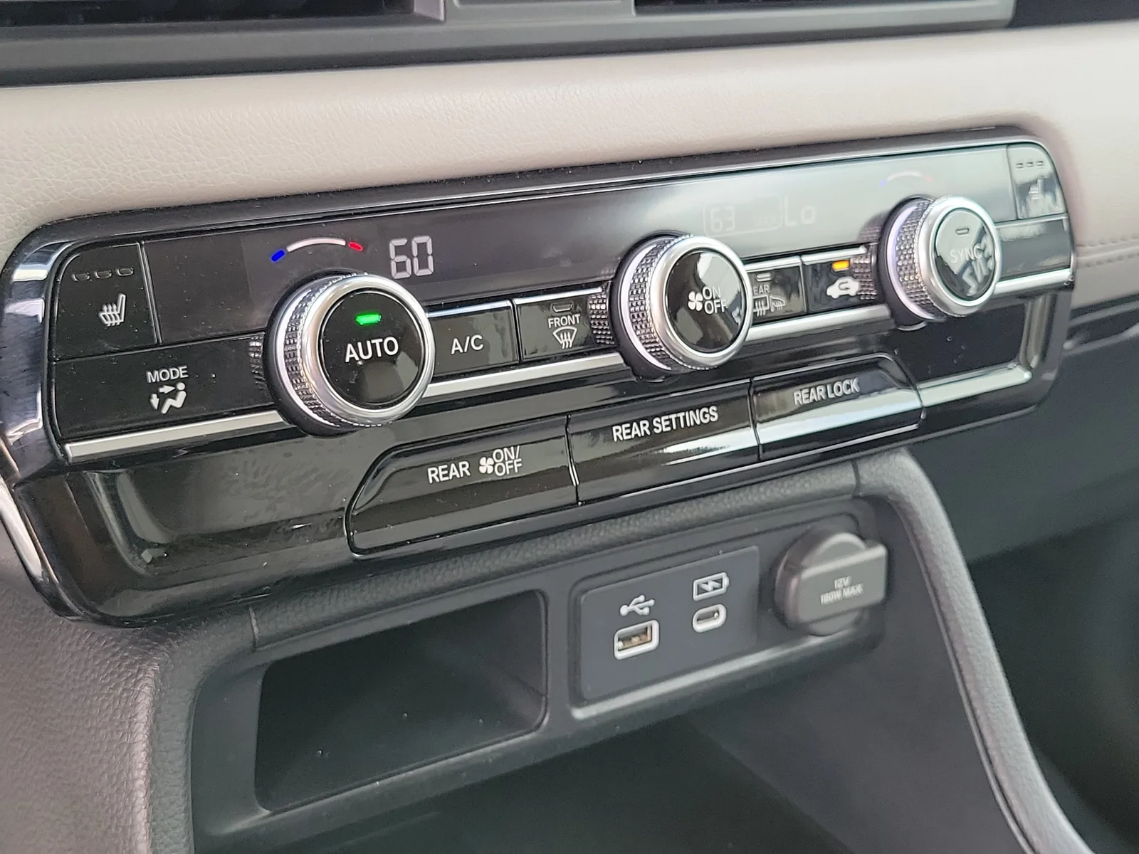 2023 Honda Pilot EX-L 7 Passenger photo 34
