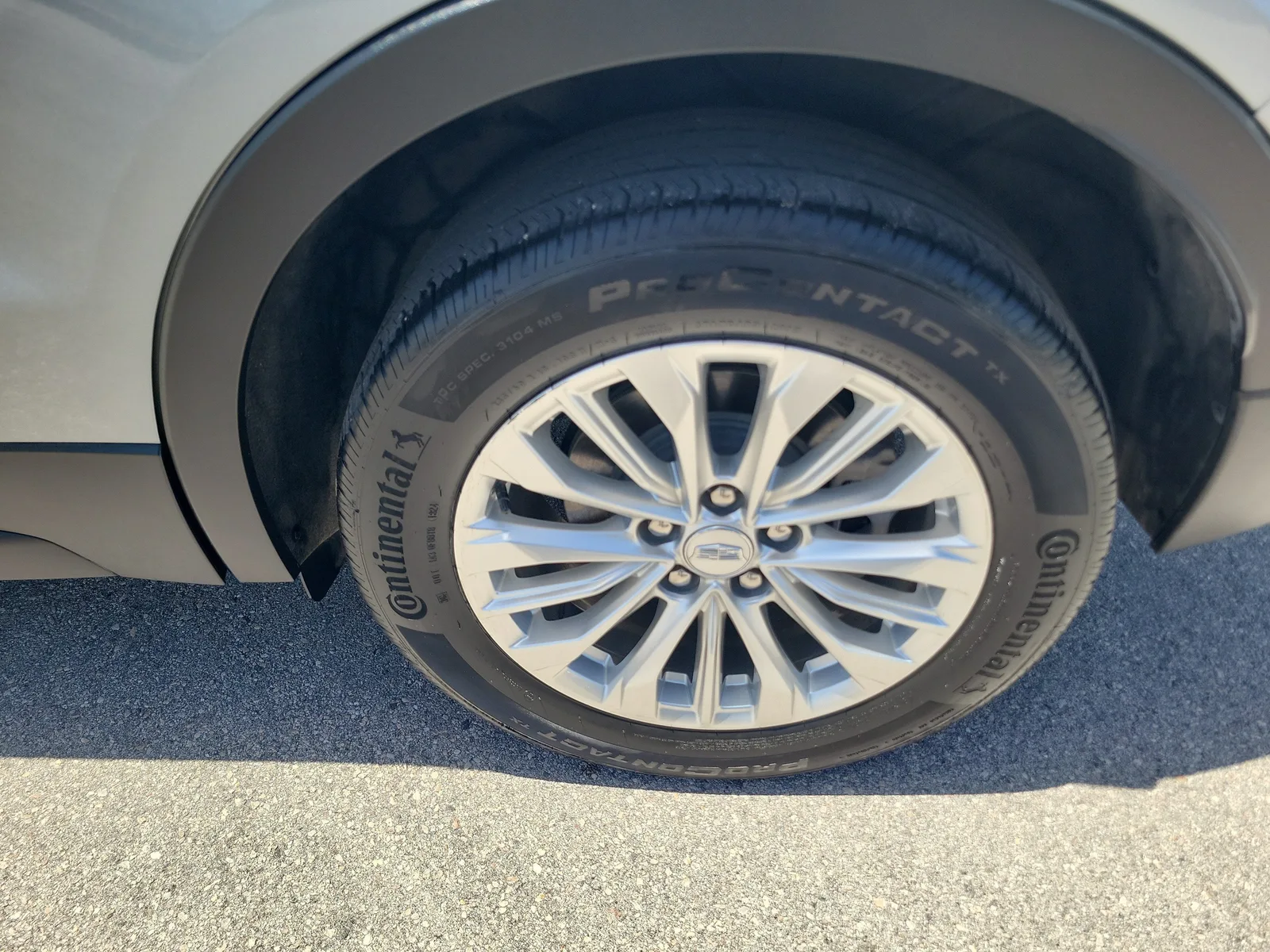 2024 Cadillac XT4 FWD Luxury photo 31