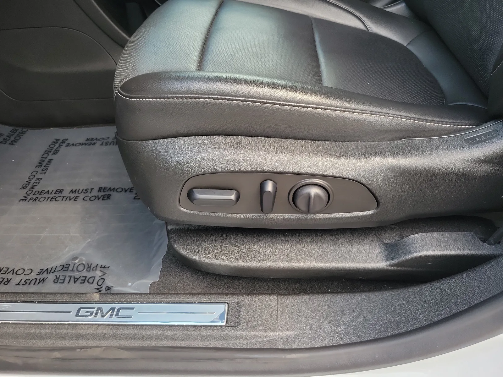 2023 GMC Acadia SLT photo 20