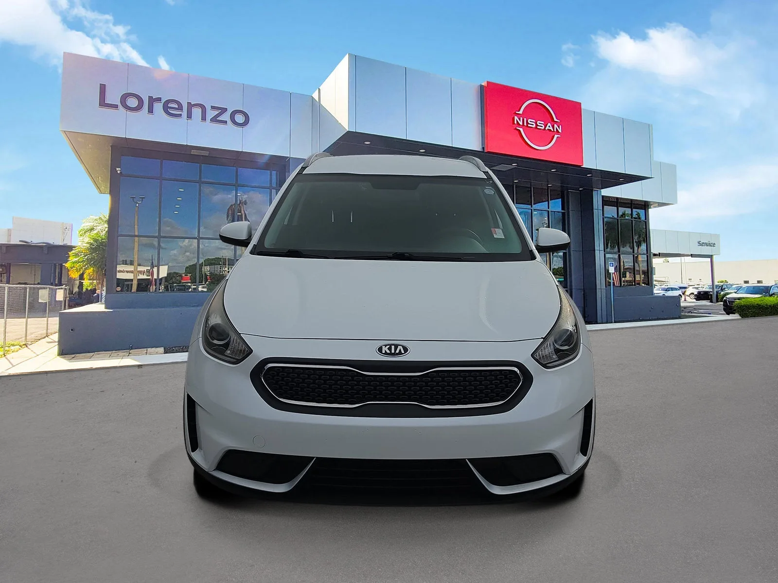 2017 Kia Niro LX photo 2