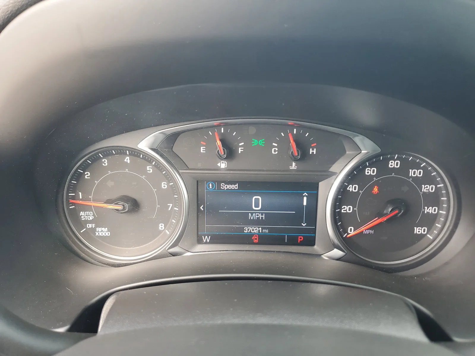 2024 GMC Terrain SLE photo 30