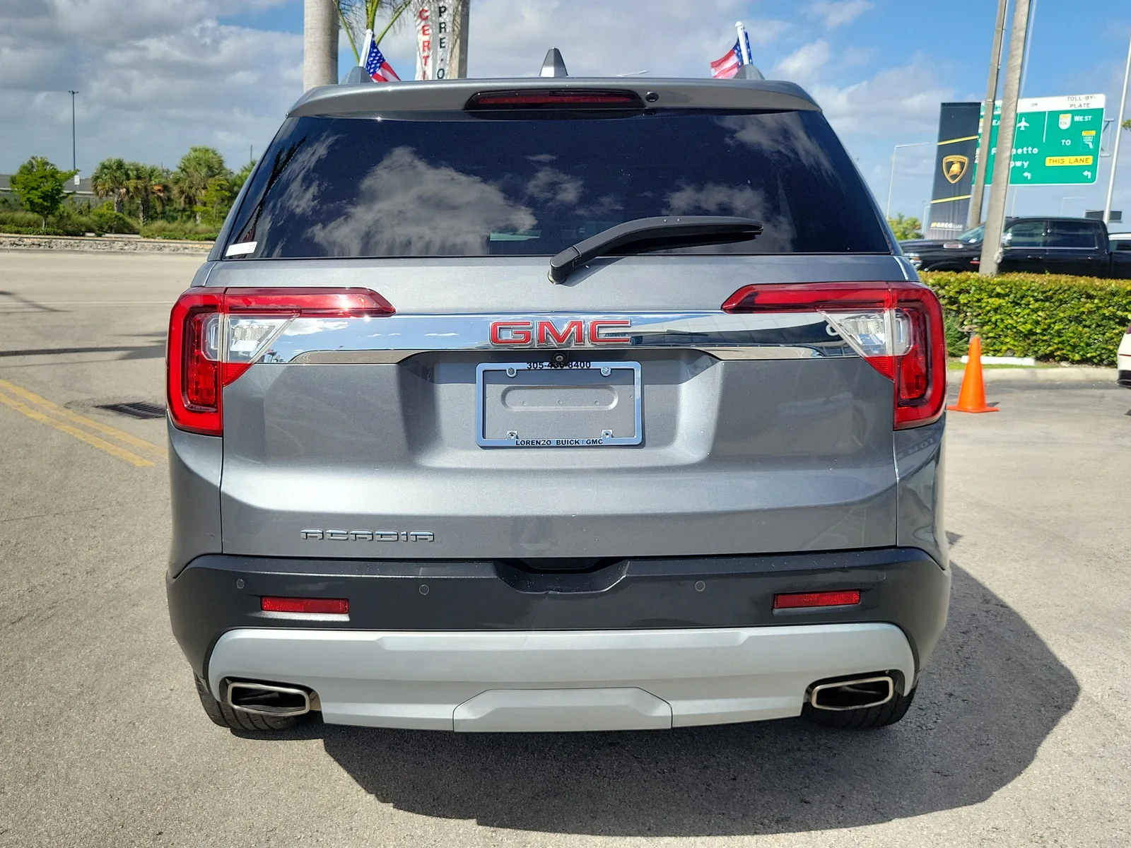 2022 GMC Acadia SLT photo 6