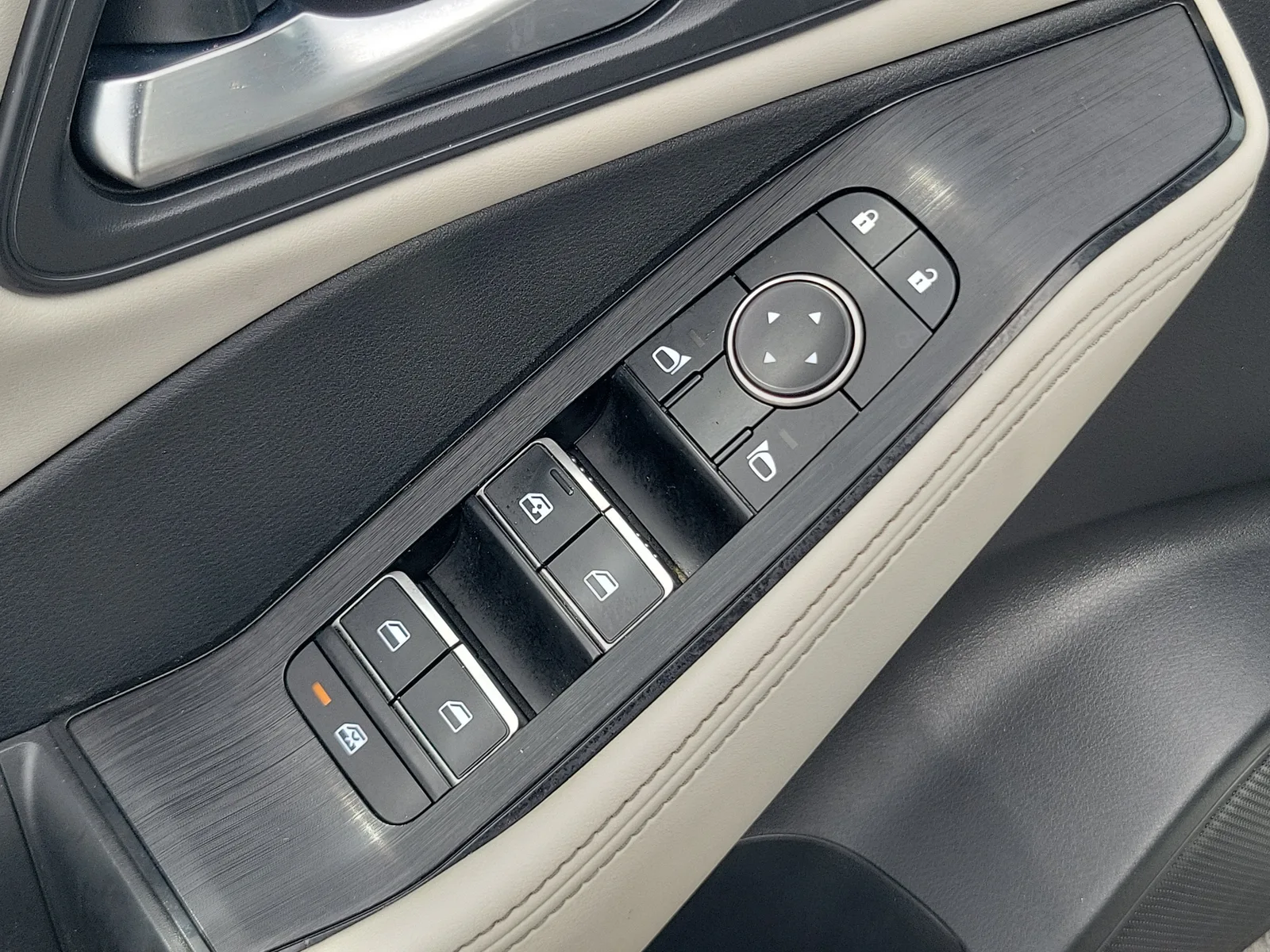 2022 Nissan Rogue SL photo 30
