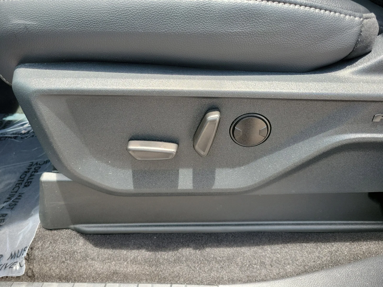 2025 Ford F-150 LARIAT 4WD photo 23