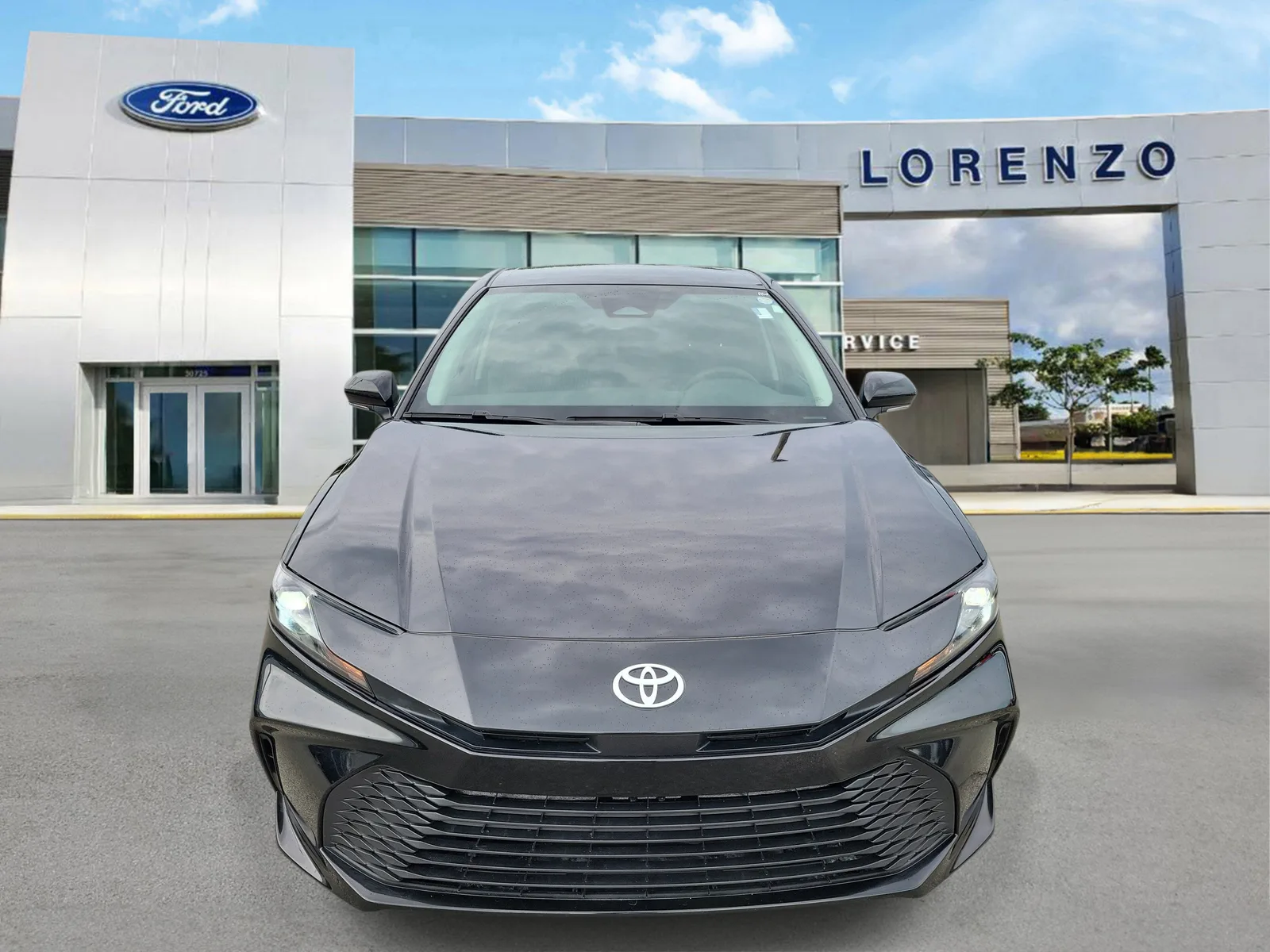 2025 Toyota Camry LE photo 2