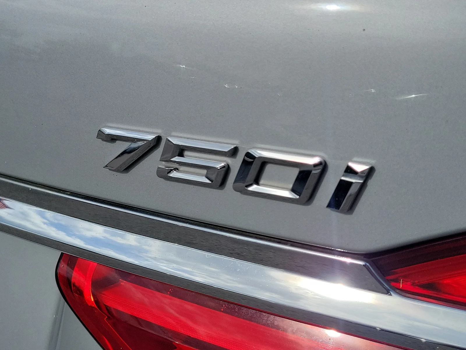 2017 BMW 7 Series 750i photo 32