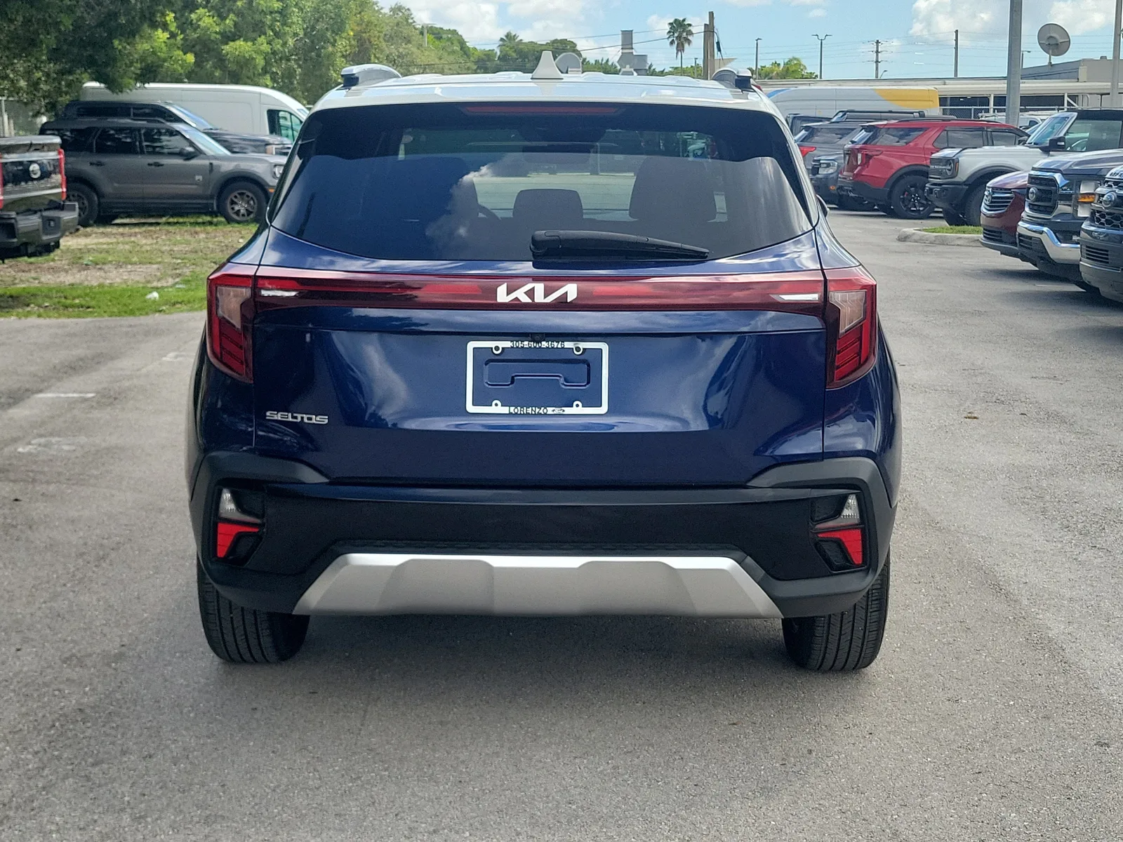 2024 Kia Seltos S photo 6