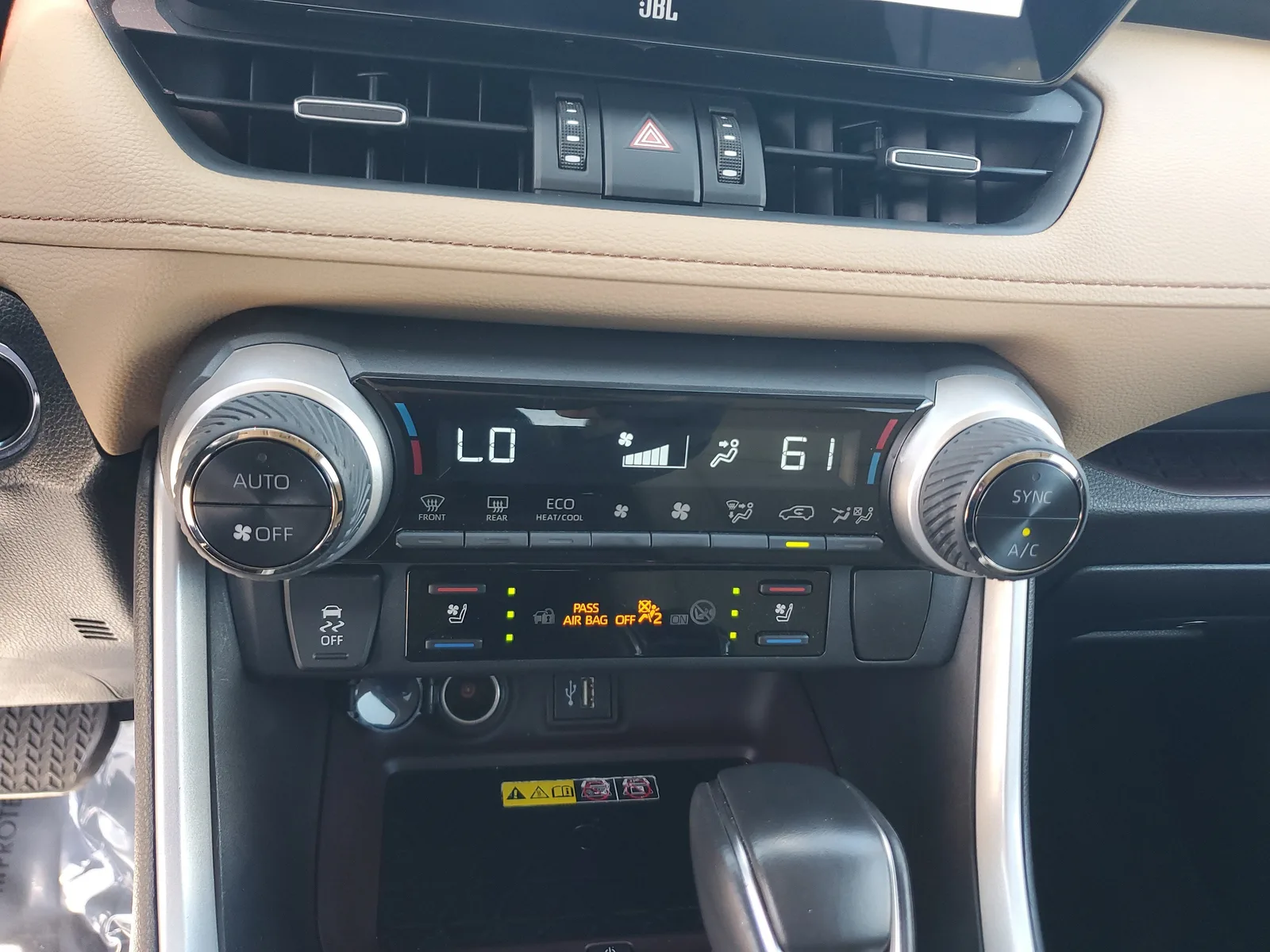 2023 Toyota RAV4 Limited photo 26