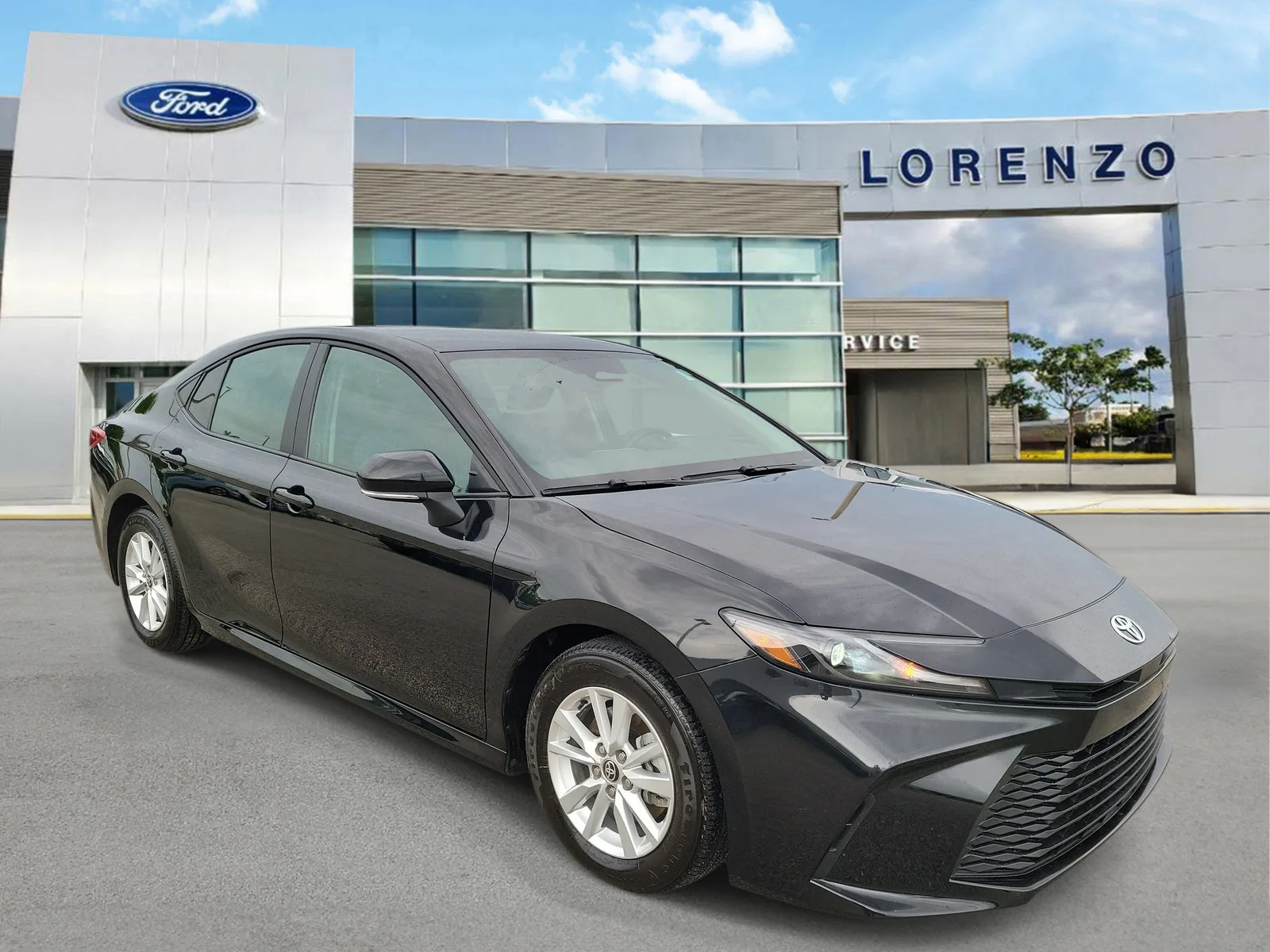 2025 Toyota Camry LE photo 3