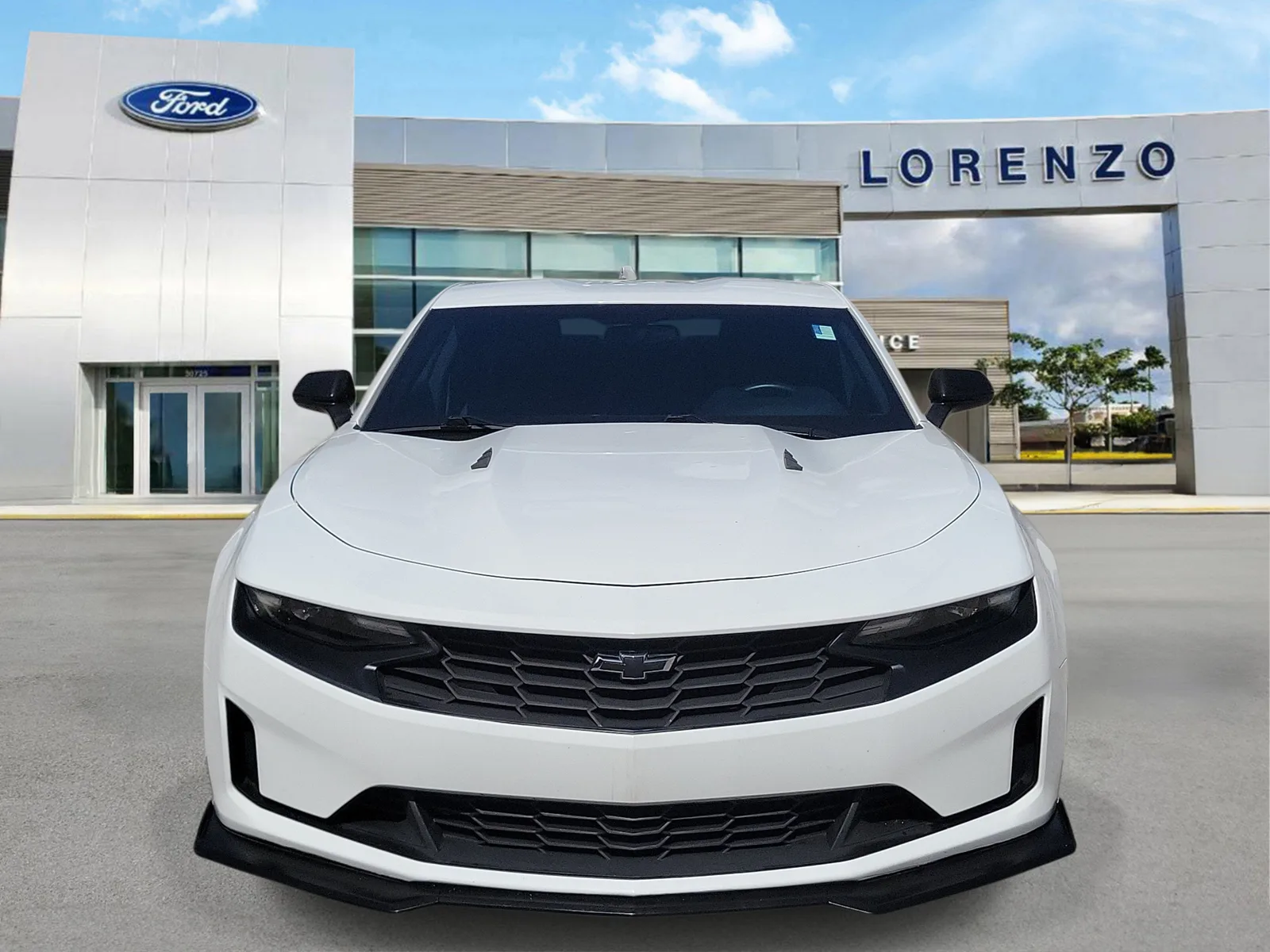 2021 Chevrolet Camaro 1LT photo 2