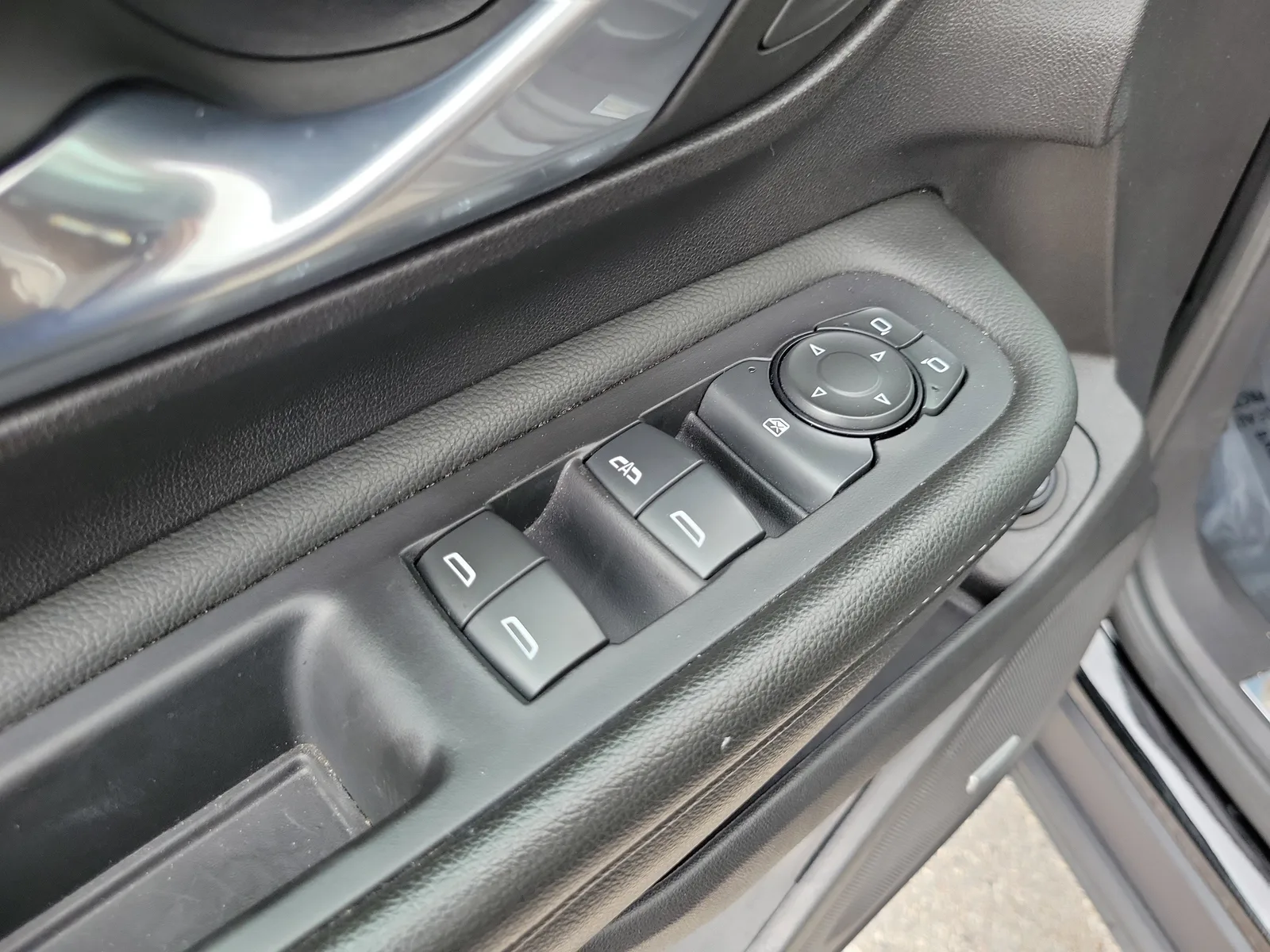 2024 GMC Terrain Denali photo 26