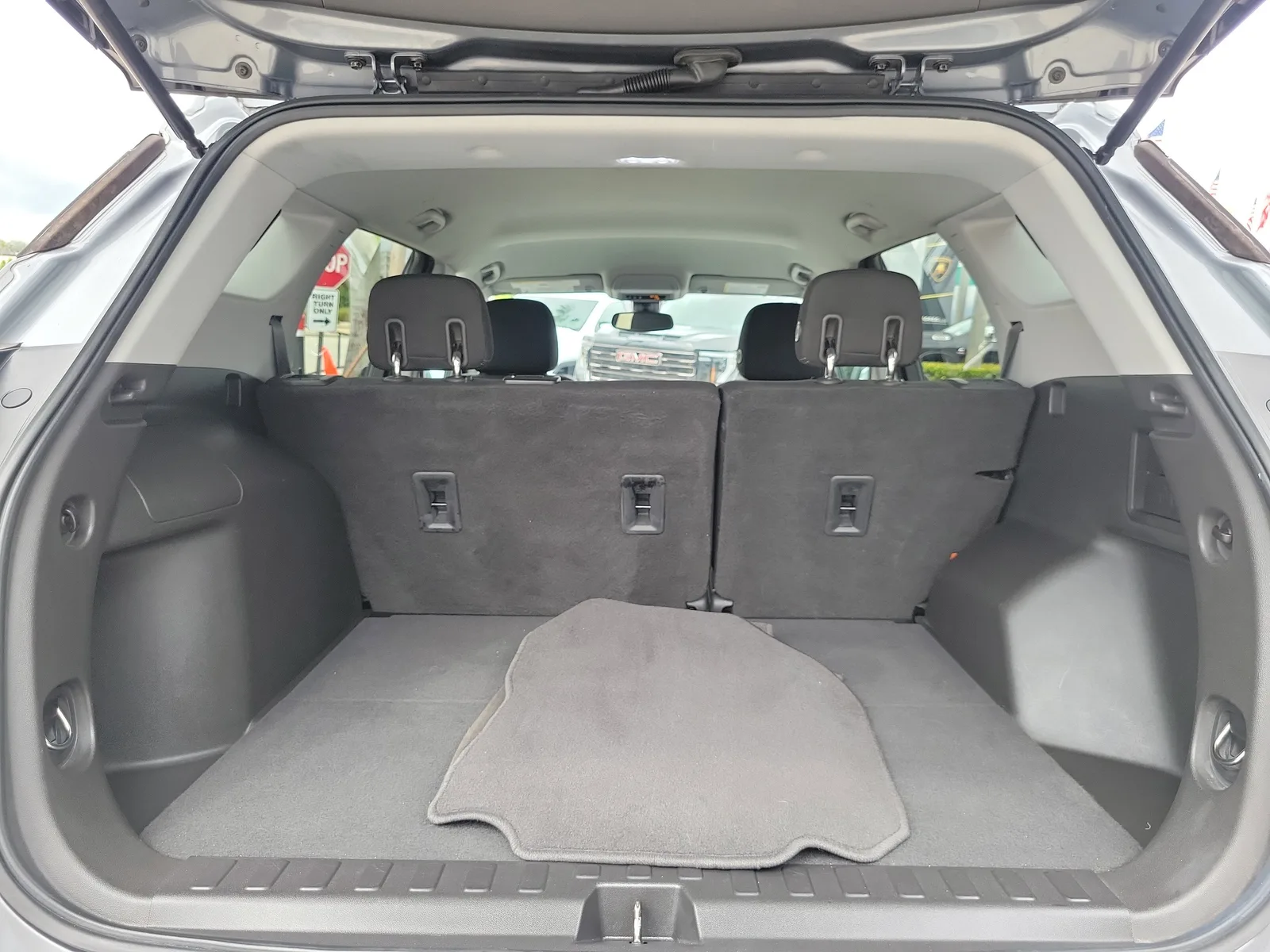 2020 GMC Terrain SLE photo 15