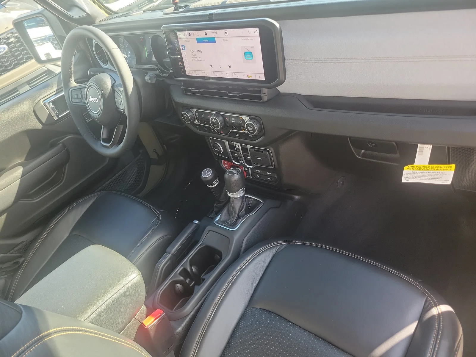 2025 Jeep Wrangler 4xe Willys 4WD photo 17