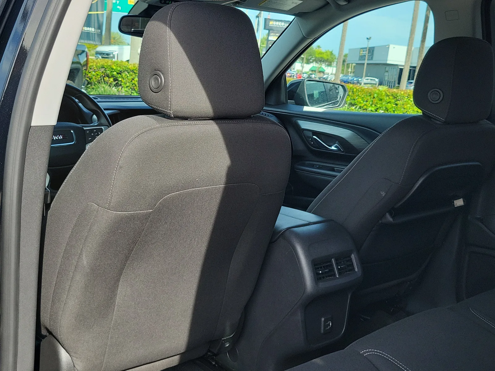 2023 GMC Terrain SLE photo 14