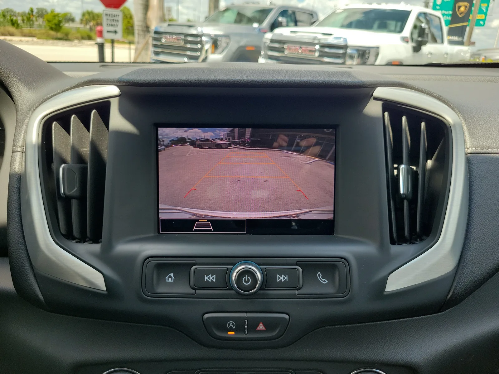 2023 GMC Terrain SLE photo 10