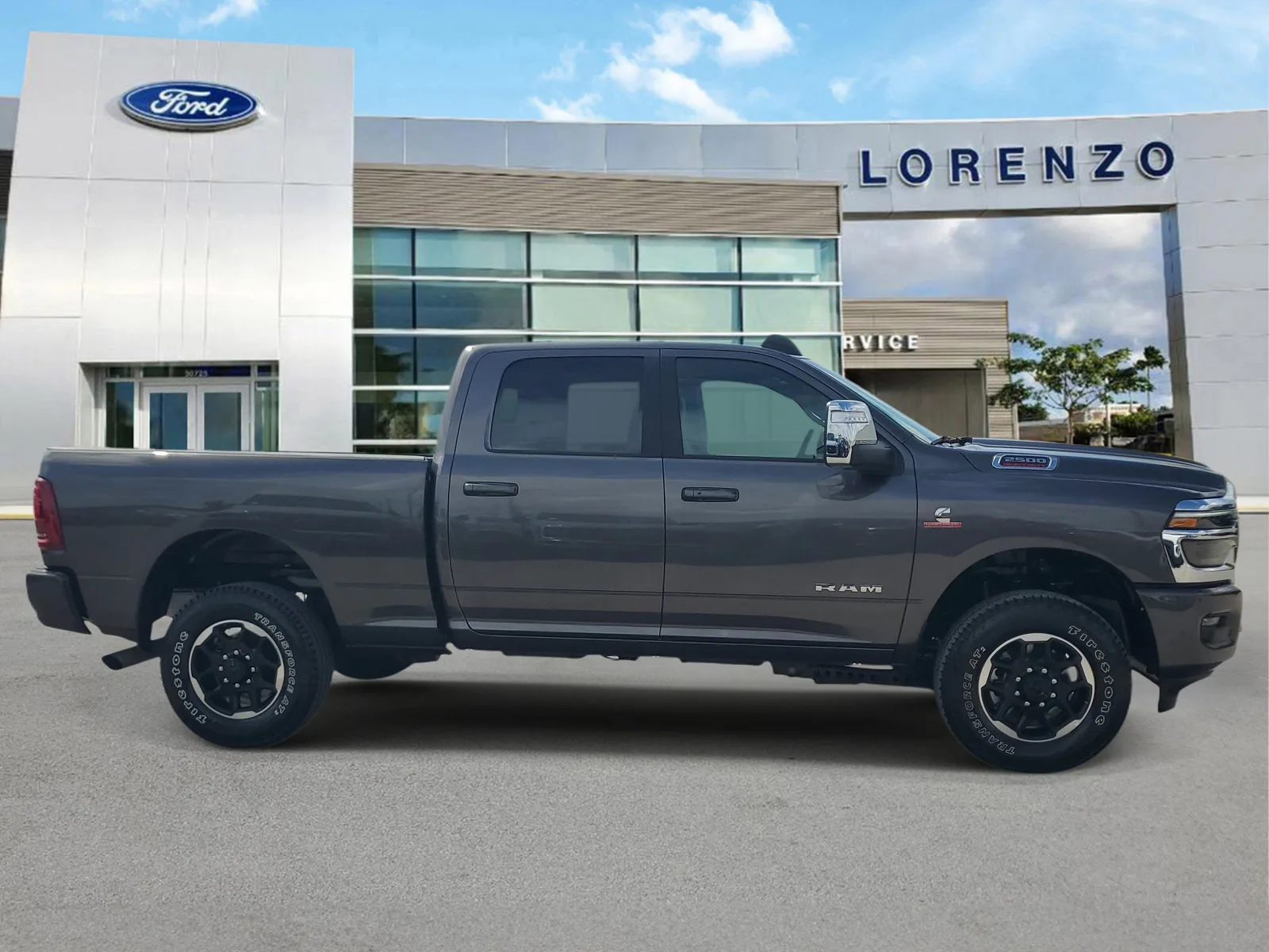 2026 RAM 2500 Laramie 4WD Diesel photo 4