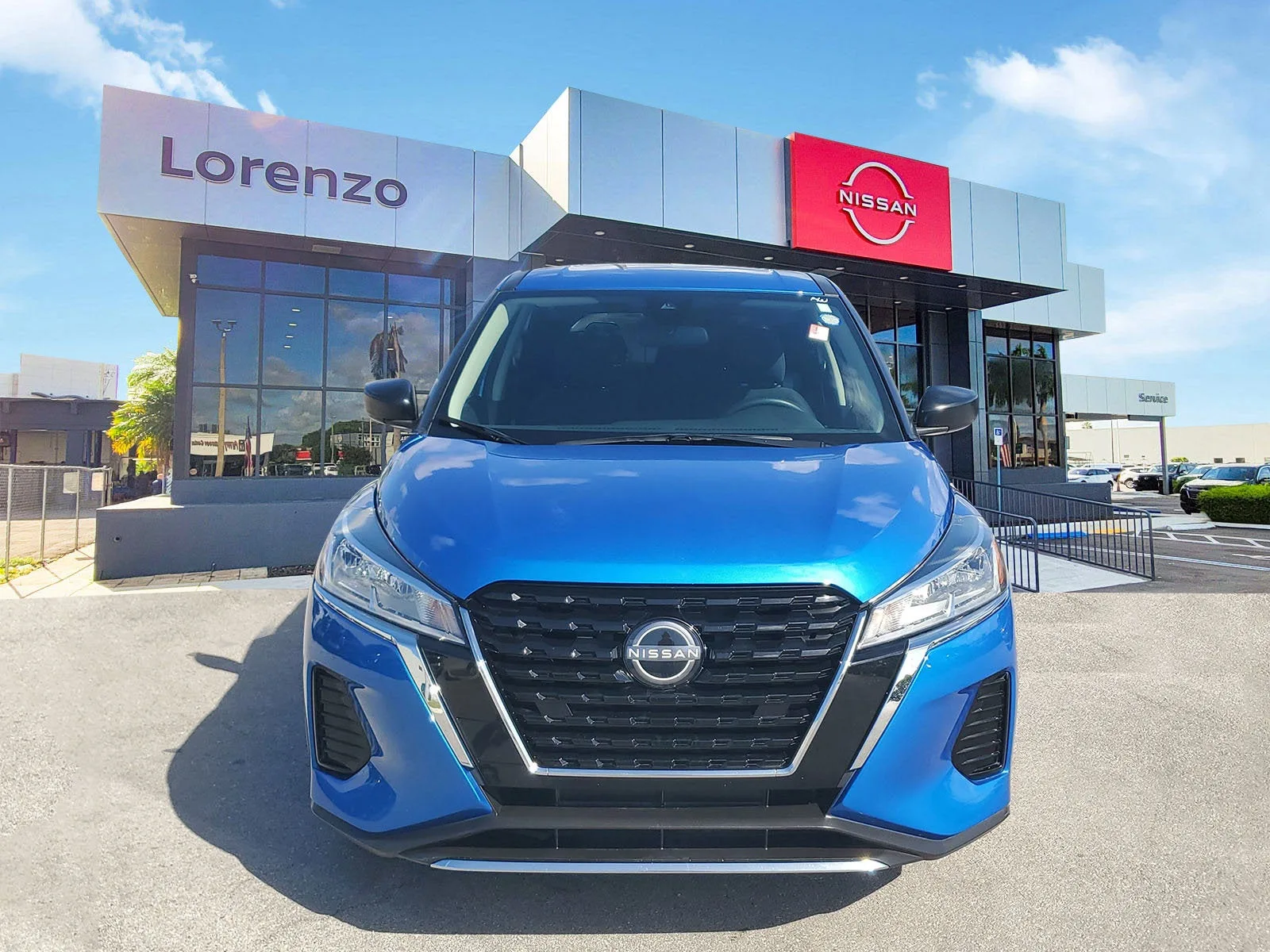 2023 Nissan Kicks S photo 2