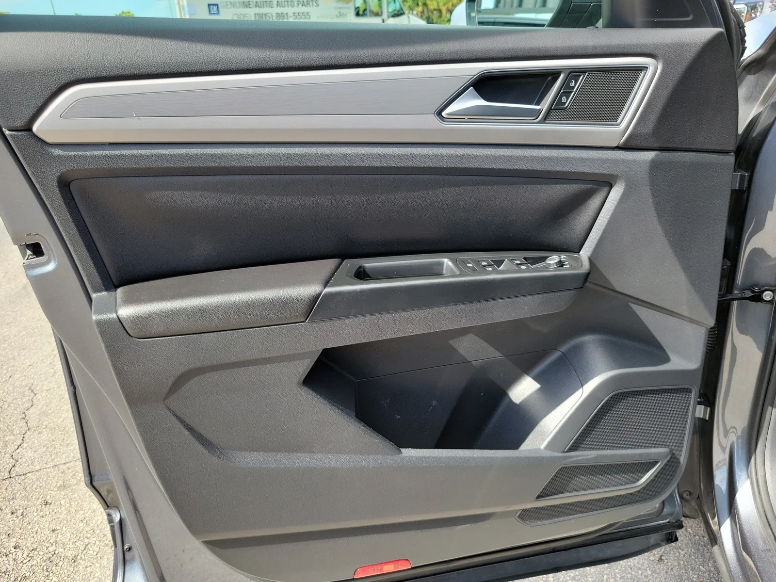 2019 Volkswagen Atlas 3.6L V6 SE photo 23