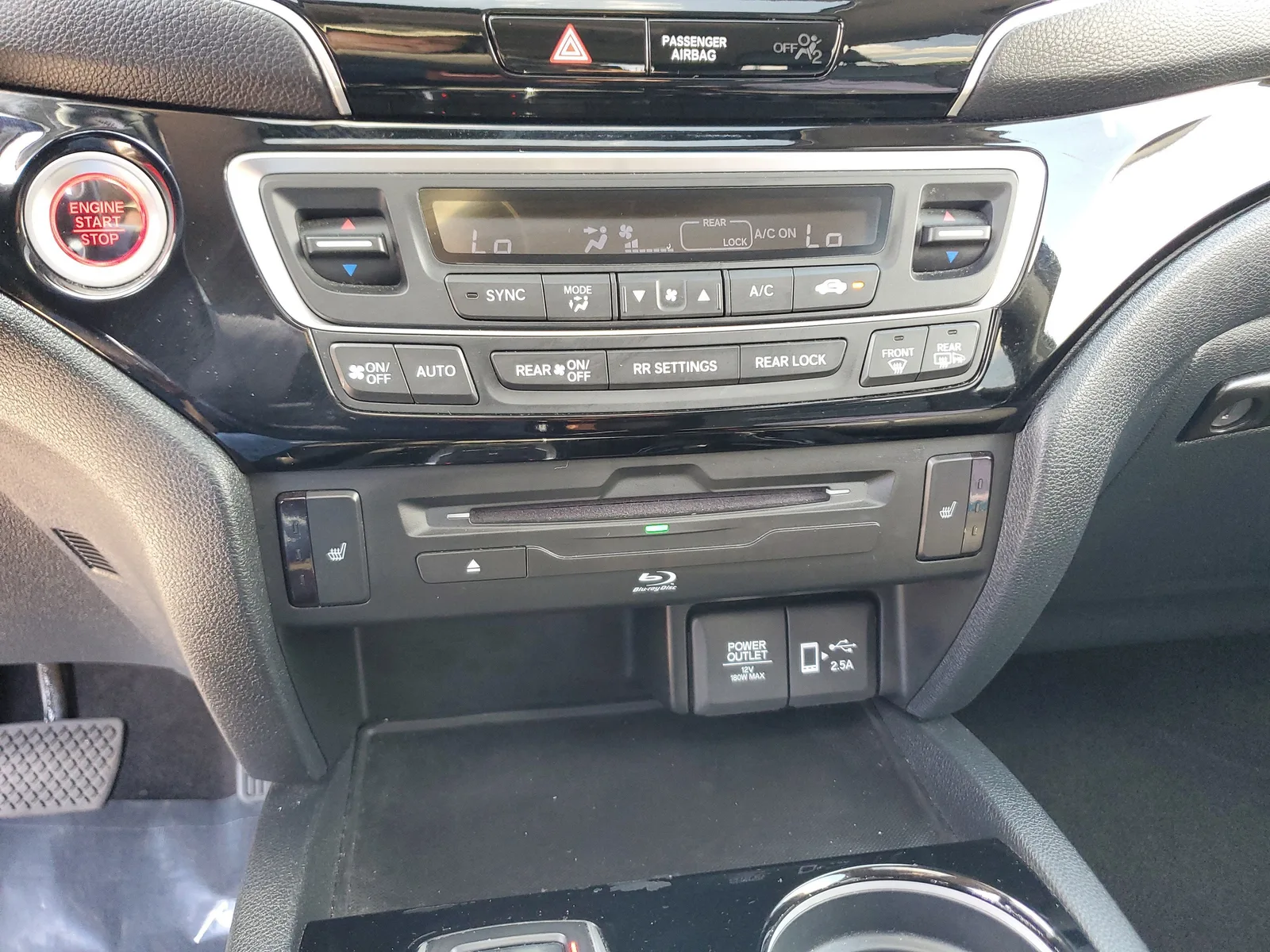 2022 Honda Pilot Touring 7-Passenger photo 27