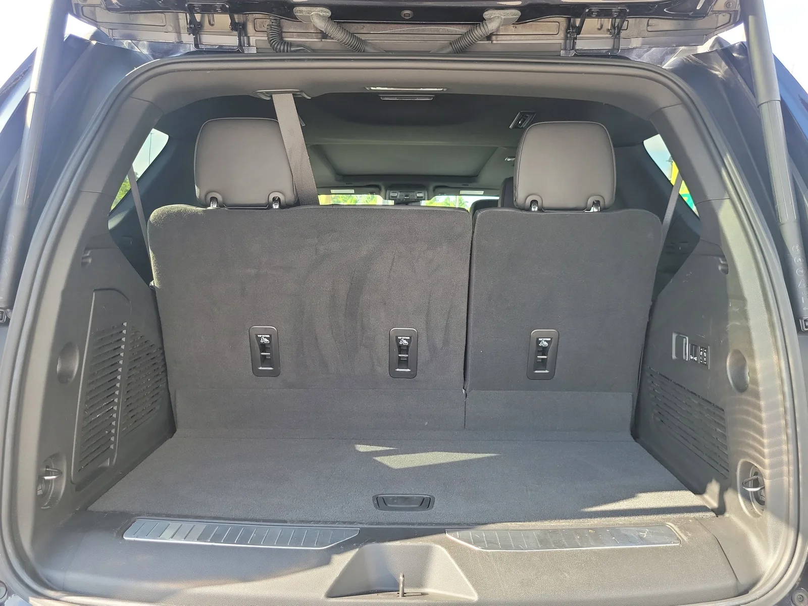 2024 Chevrolet Tahoe Z71 photo 18
