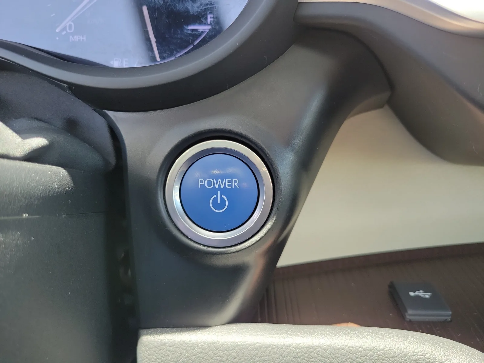 2021 Toyota Sienna XLE photo 28