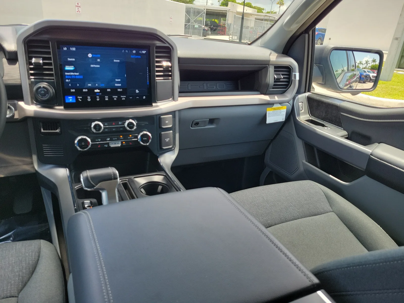 2025 Ford F-150 Lightning XLT 4WD photo 16