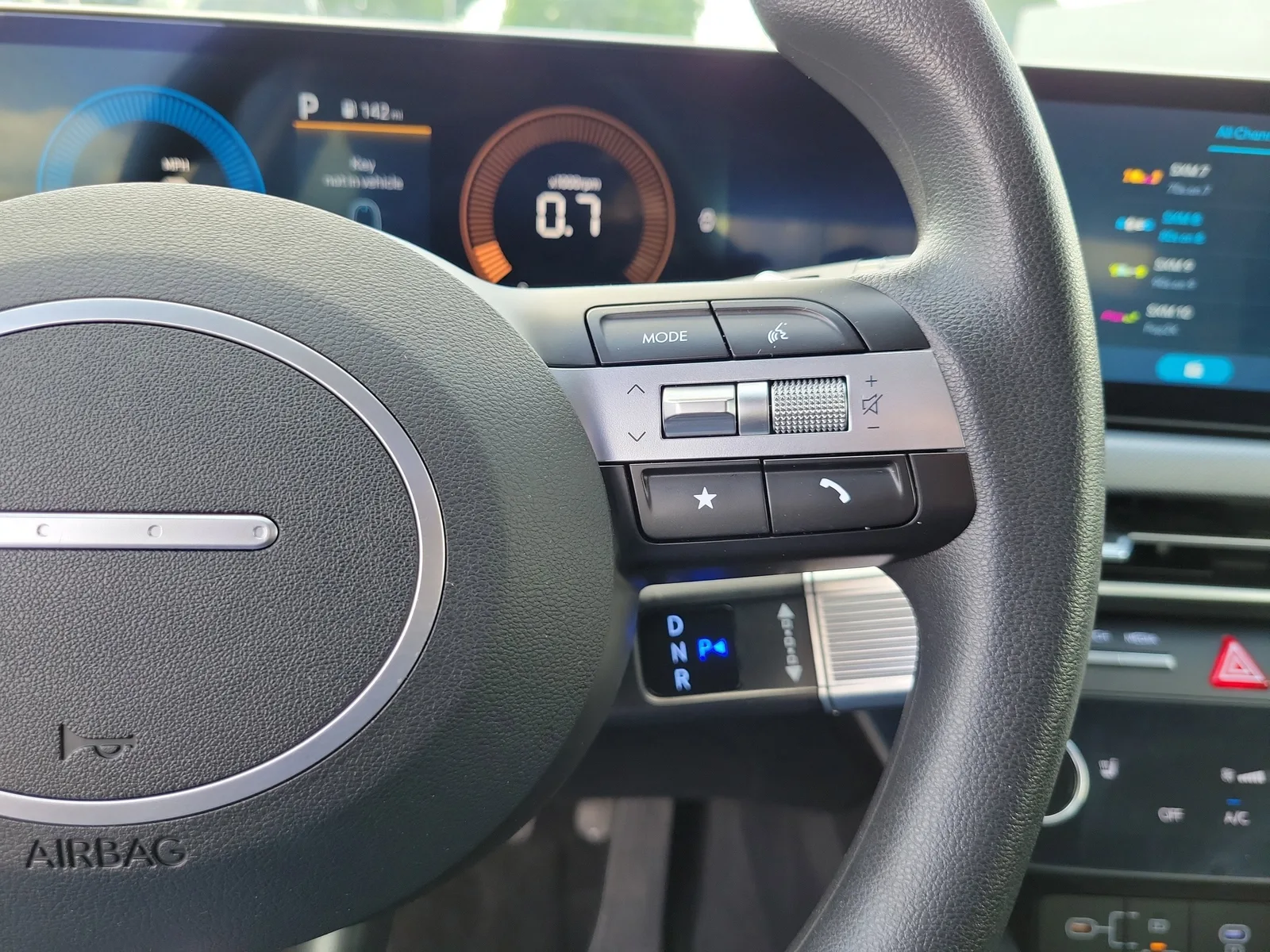 2025 Hyundai Sonata SEL photo 27