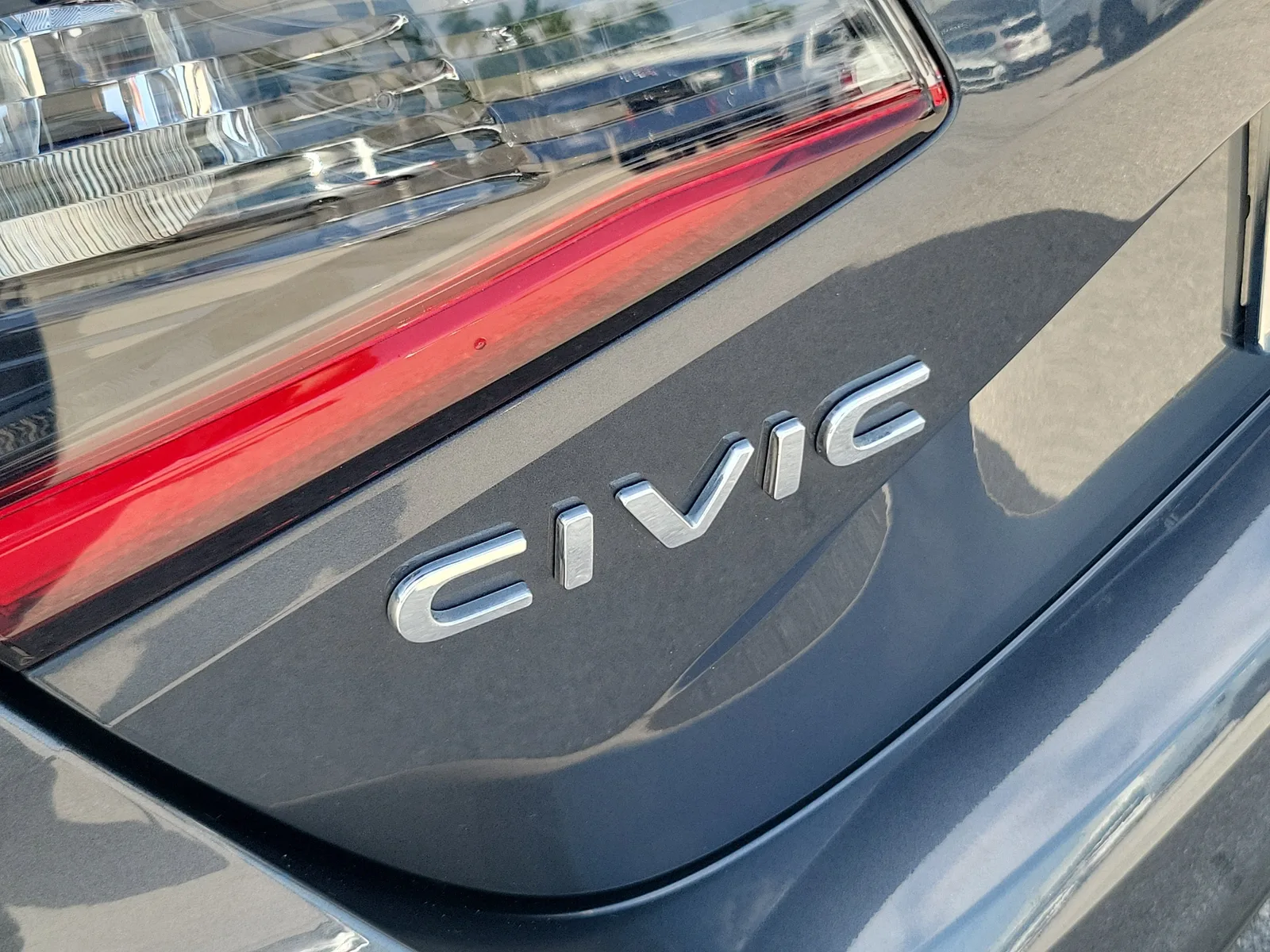 2024 Honda Civic Hatchback LX photo 30