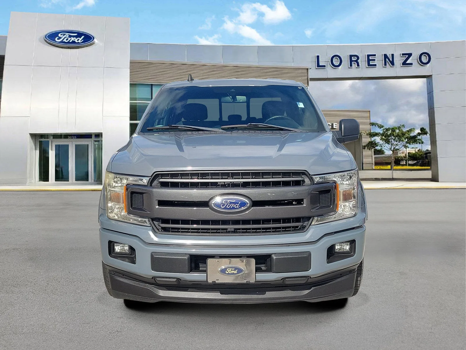 2019 Ford F-150 XLT photo 2