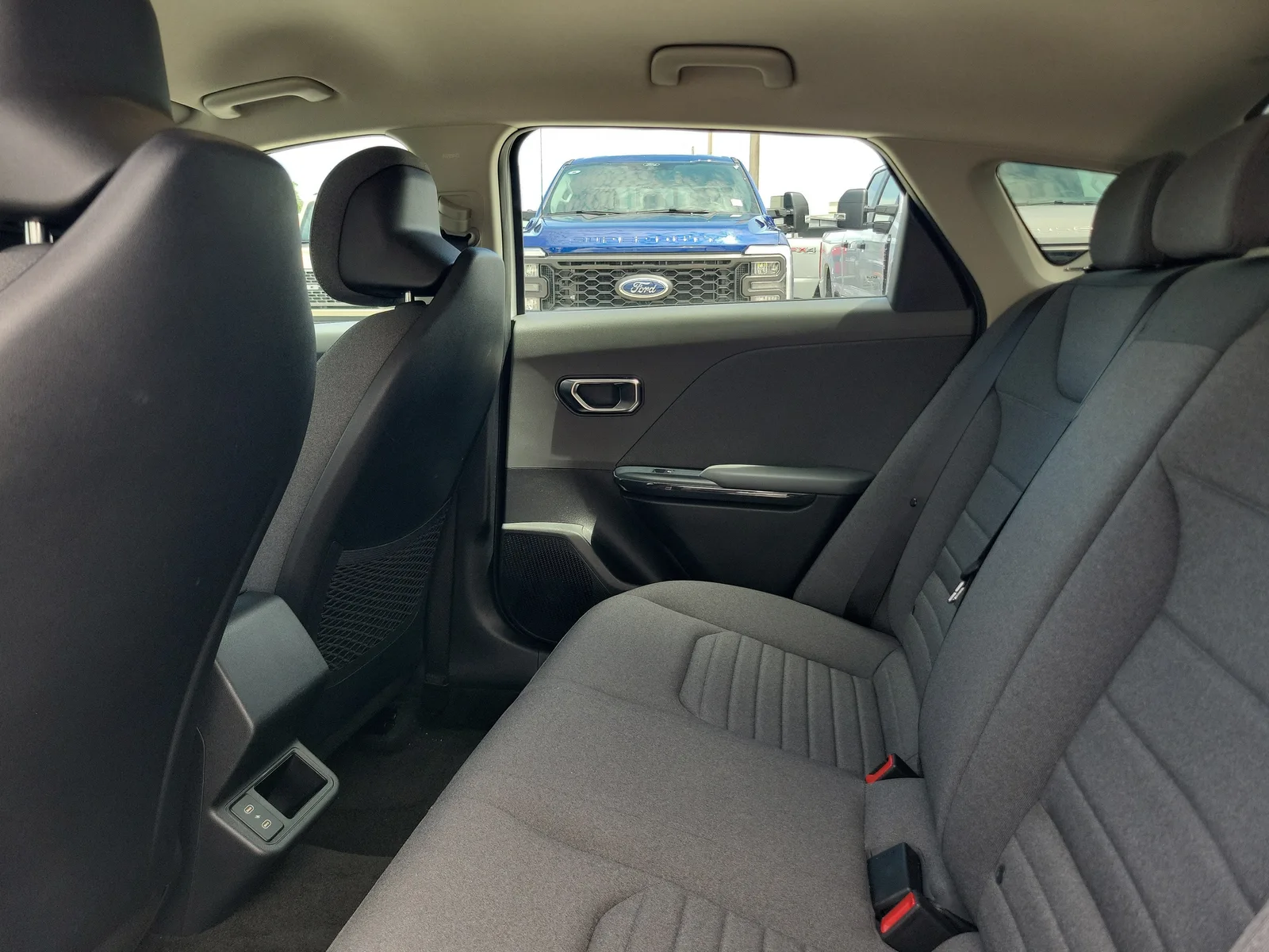 2025 Kia K4 EX photo 13