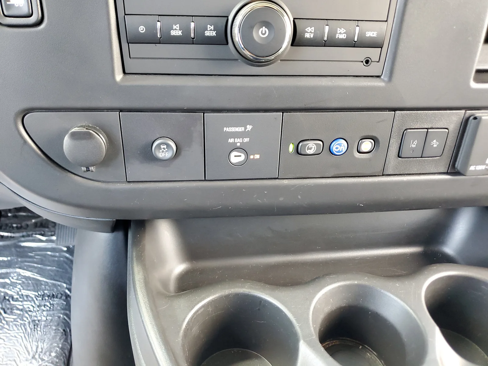 2025 Chevrolet Express Passenger LT photo 23