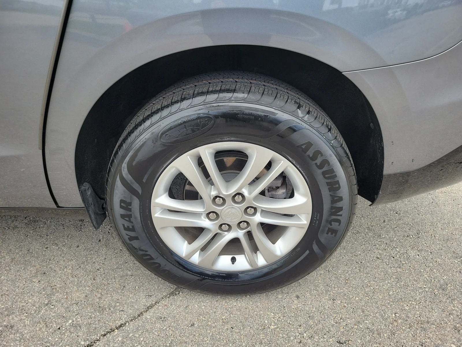 2021 Buick Enclave Essence photo 28