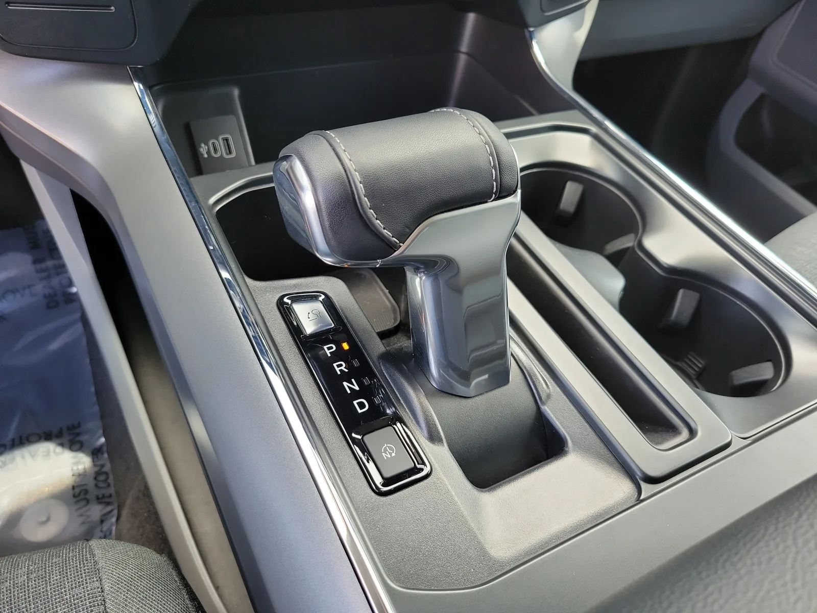 2025 Ford F-150 Lightning XLT 4WD photo 31
