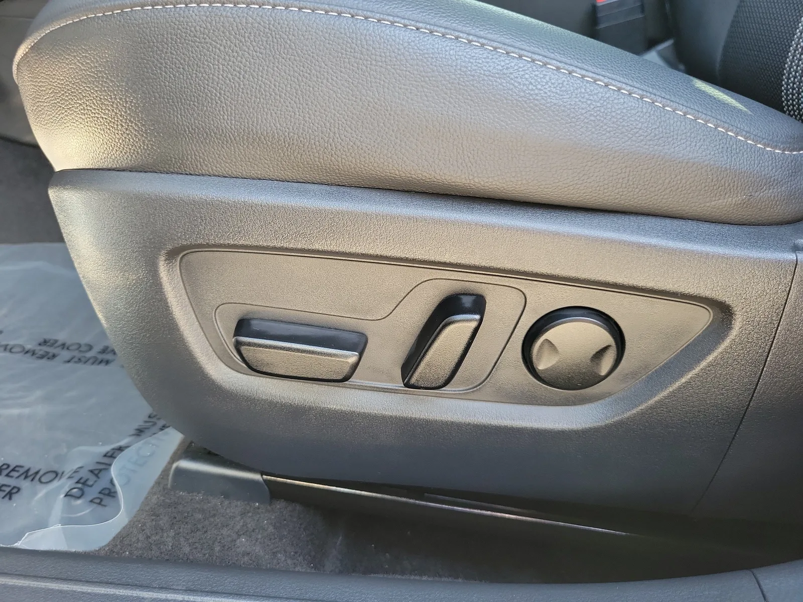 2024 Mazda CX-50 2.5 S Premium Package photo 18