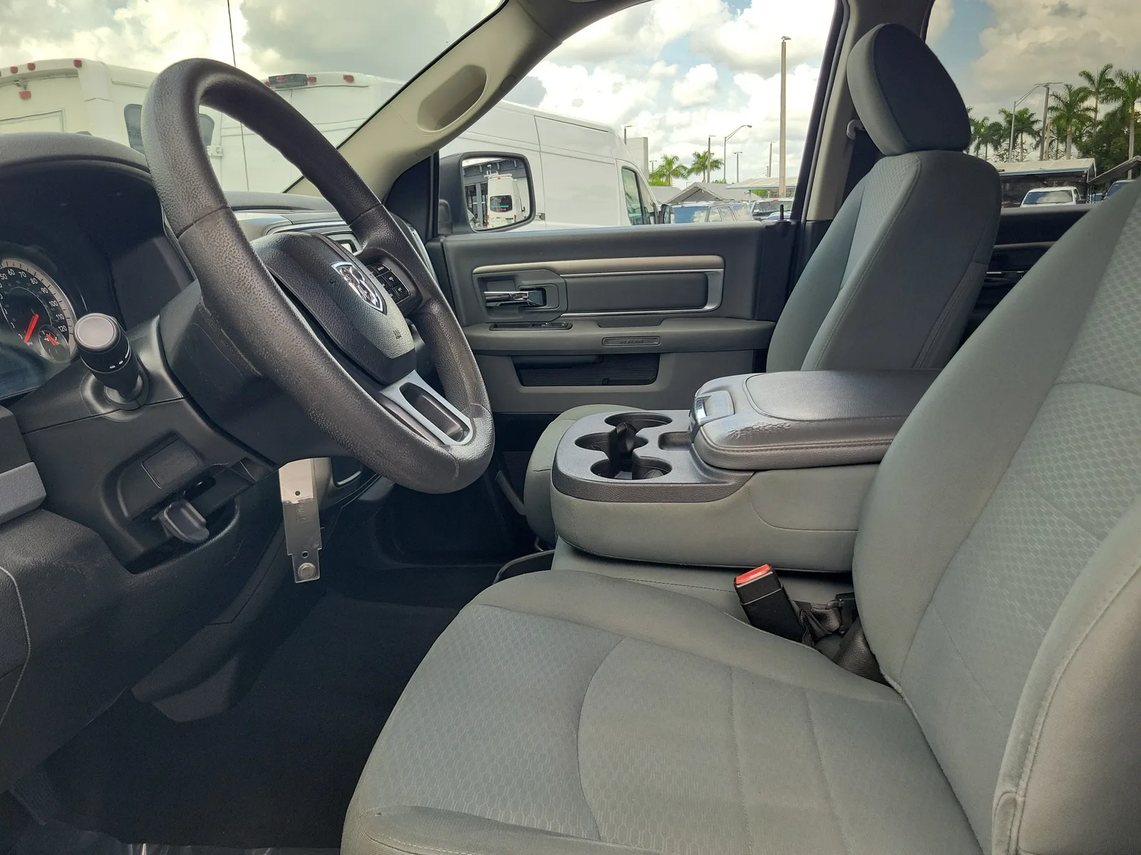 2019 RAM 1500 Classic SLT photo 11