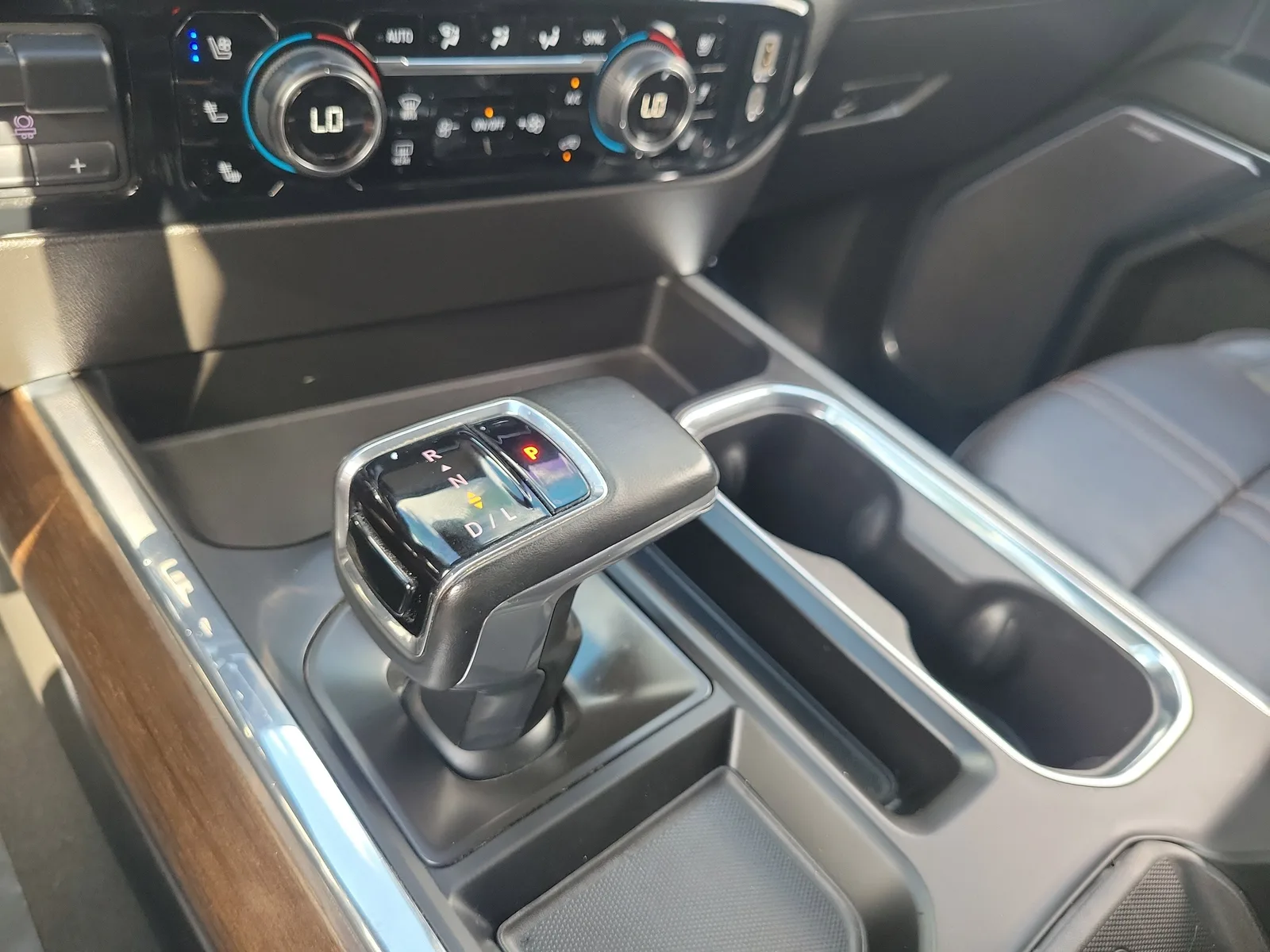 2024 Chevrolet Silverado 1500 High Country photo 20