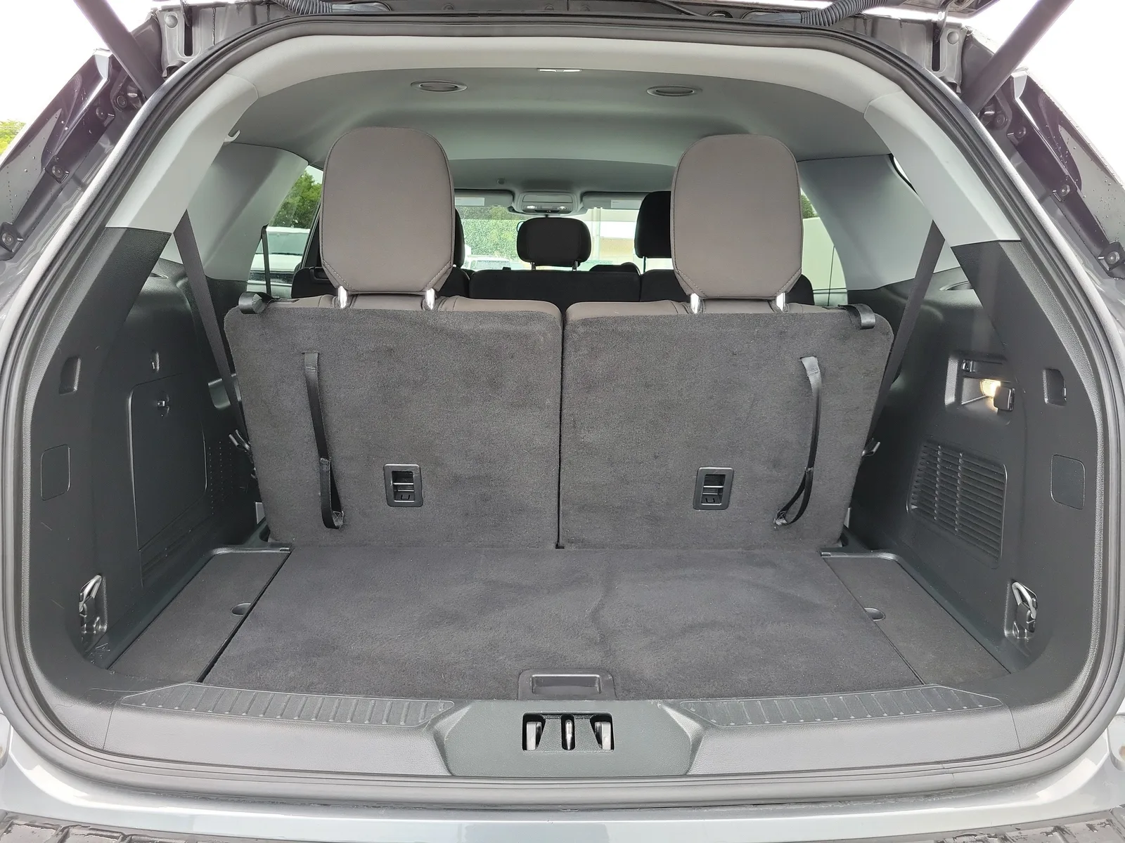 2024 Ford Explorer XLT photo 15