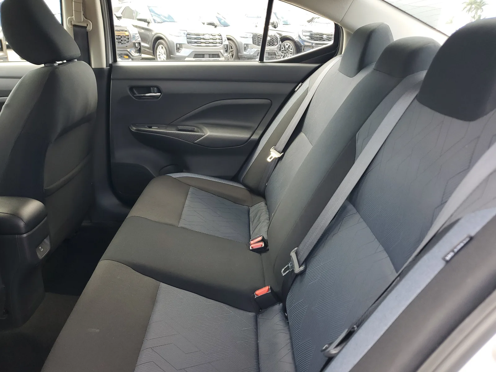 2025 Nissan Versa SV photo 12
