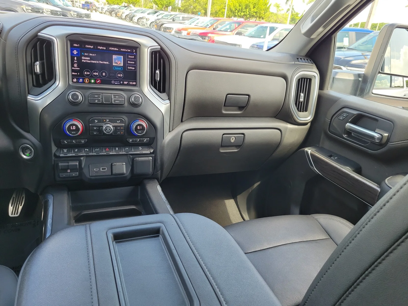 2022 Chevrolet Silverado 2500HD LTZ 4WD Diesel photo 25