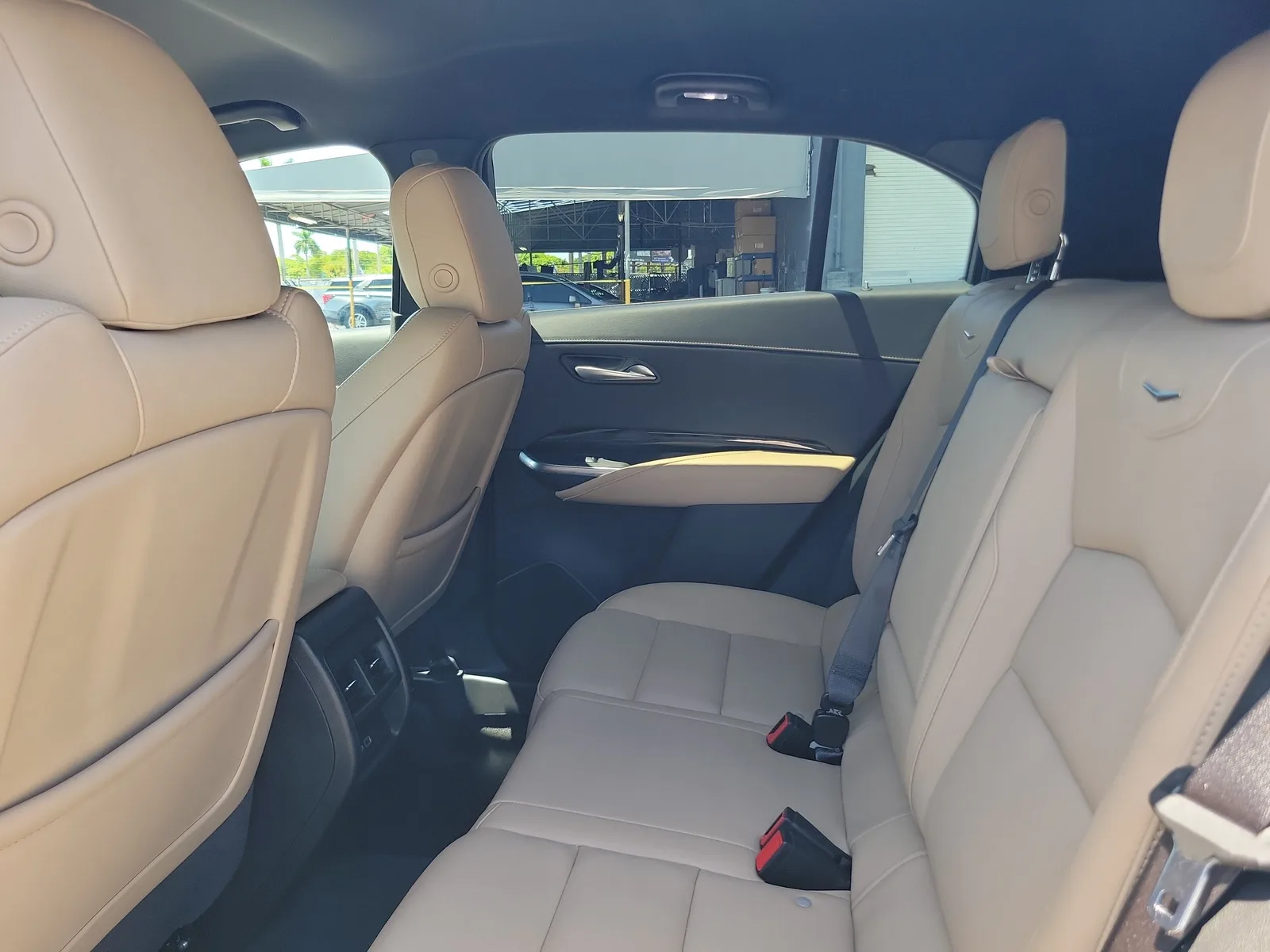 2024 Cadillac XT4 FWD Luxury photo 14
